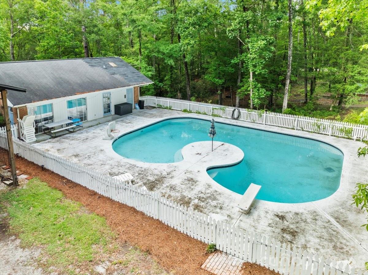 209 Fairway Road — Cheraw