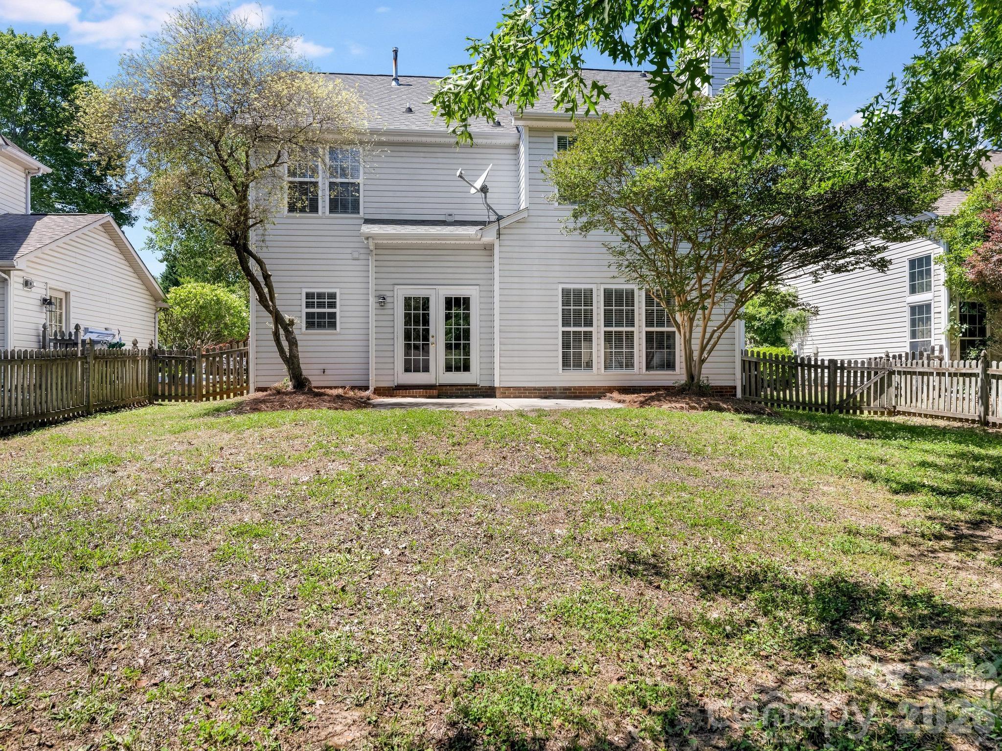 6208 Harburn Forest Drive — Charlotte