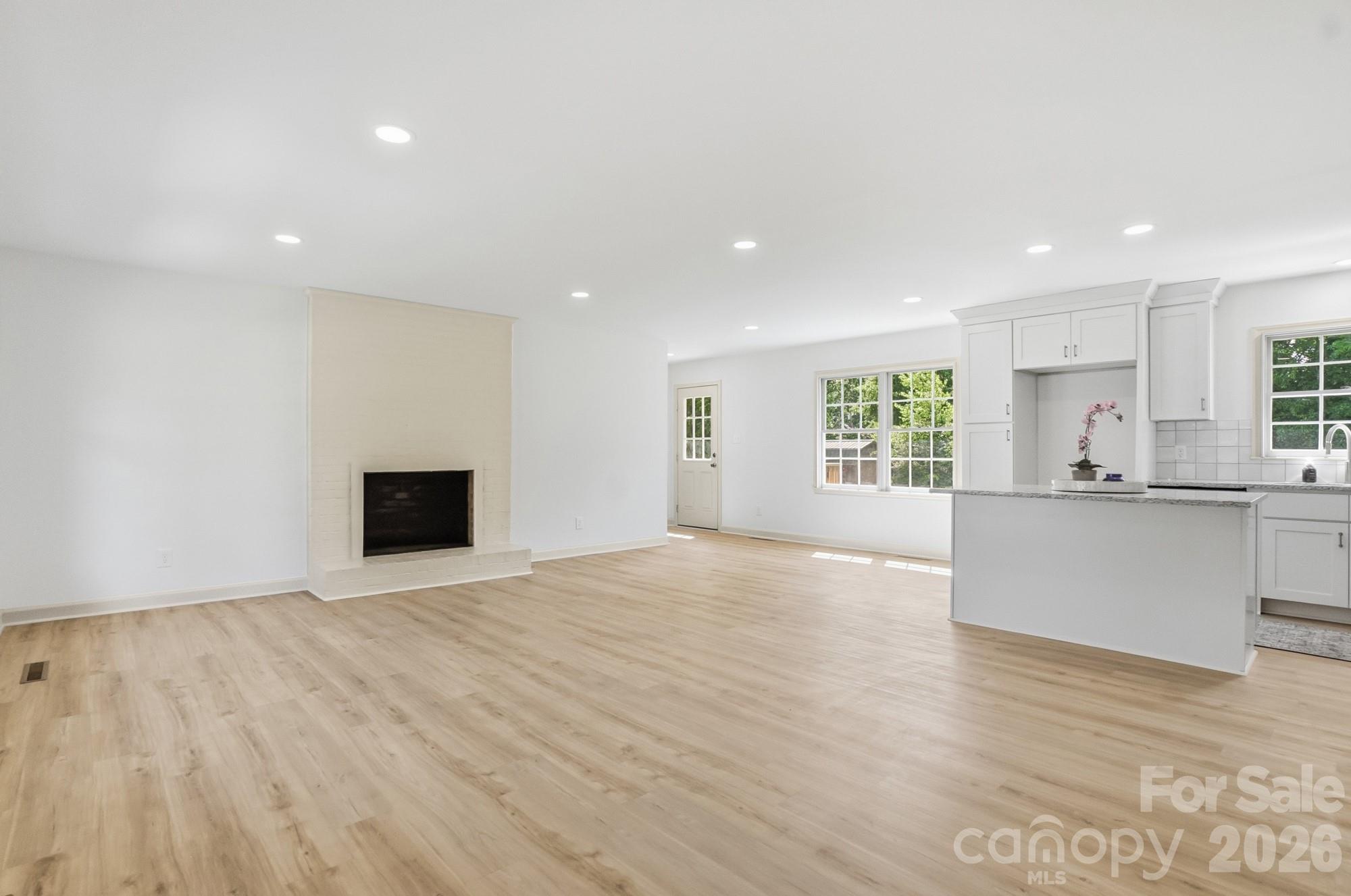 909 Evelyn Avenue — Kannapolis