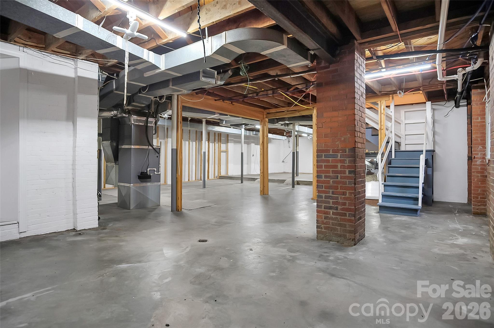 3021 Davis Park Road — Gastonia