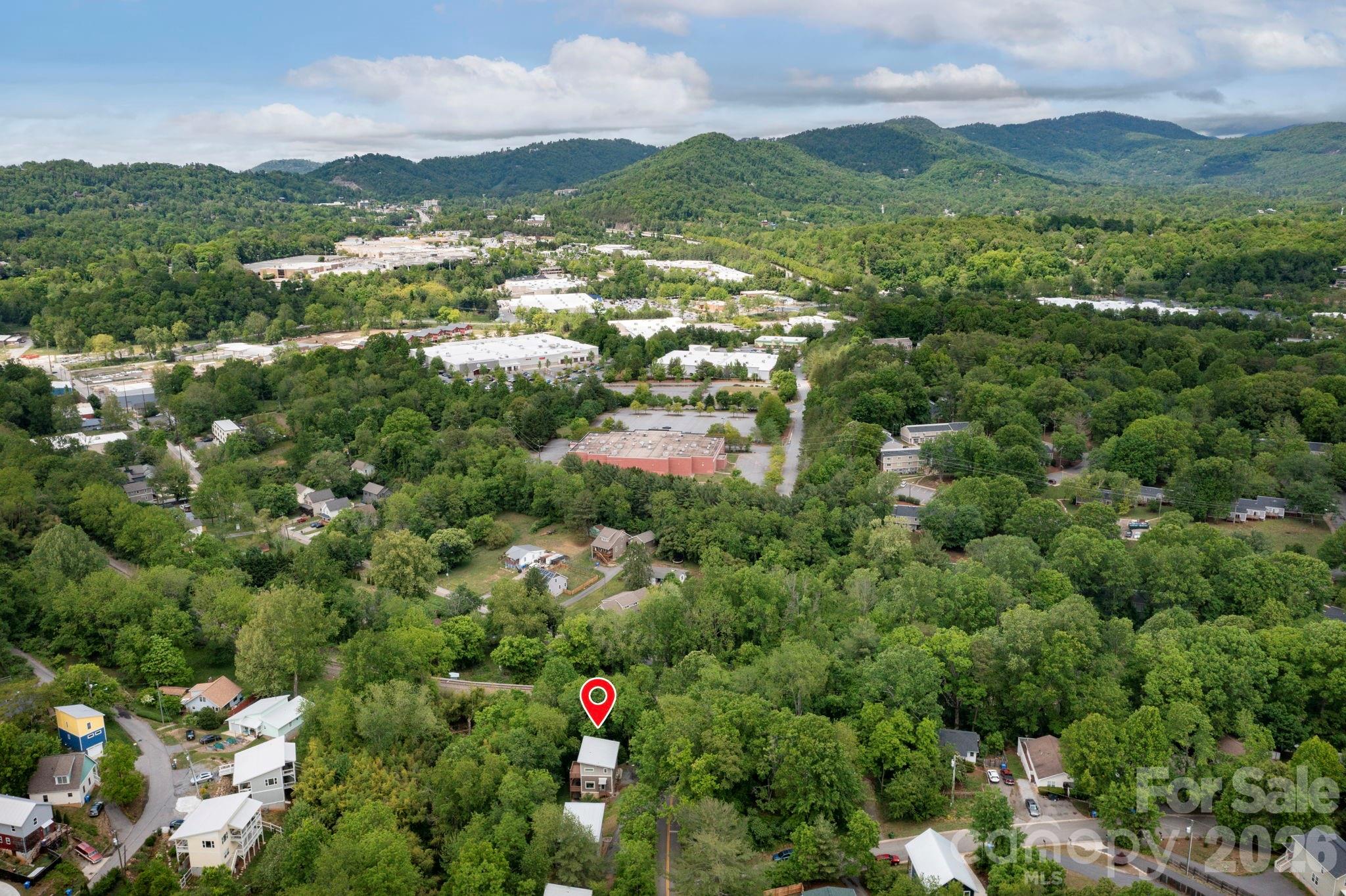 181 Glendale Avenue — Asheville