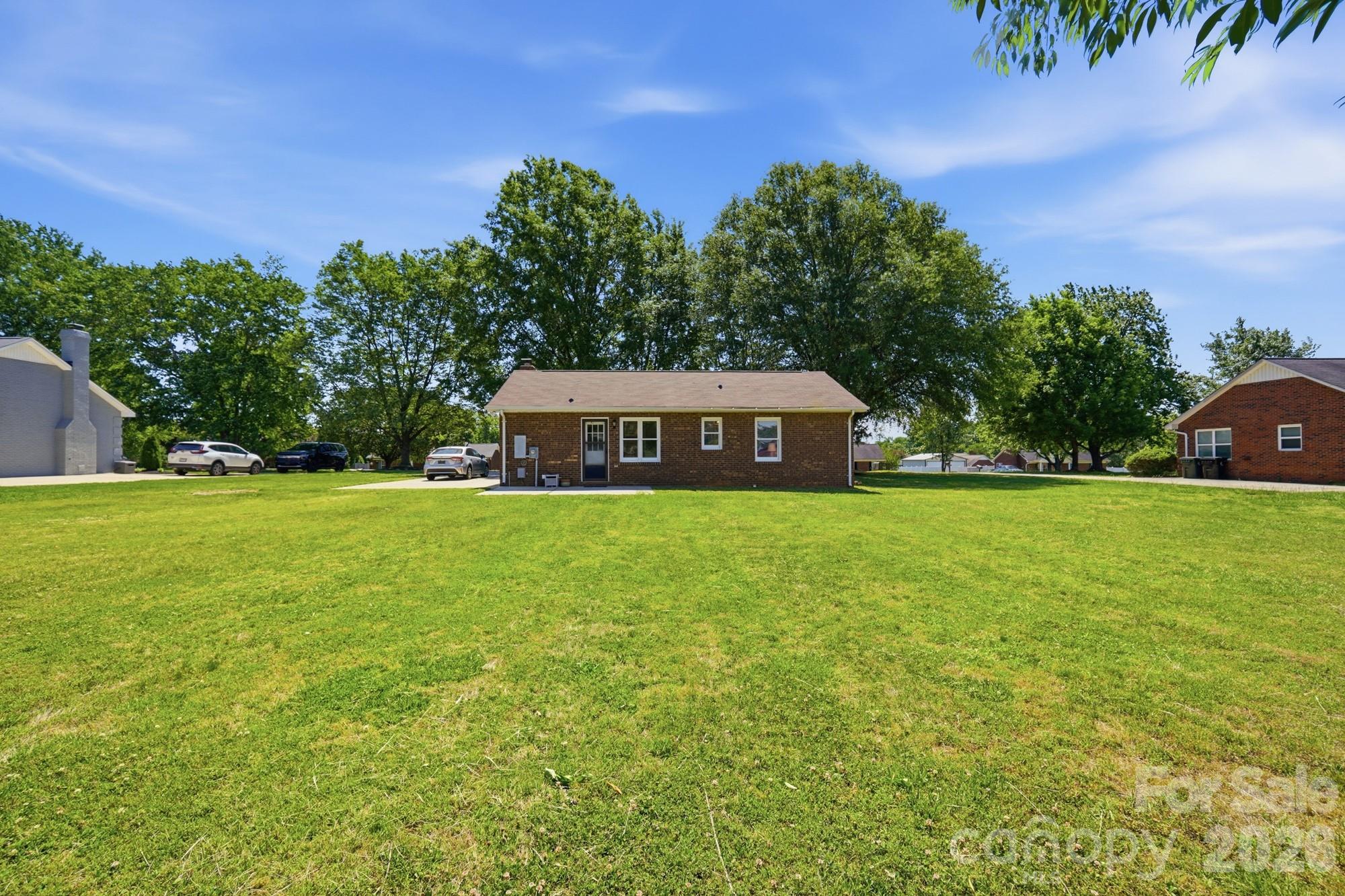 4711 Myers Road — Monroe