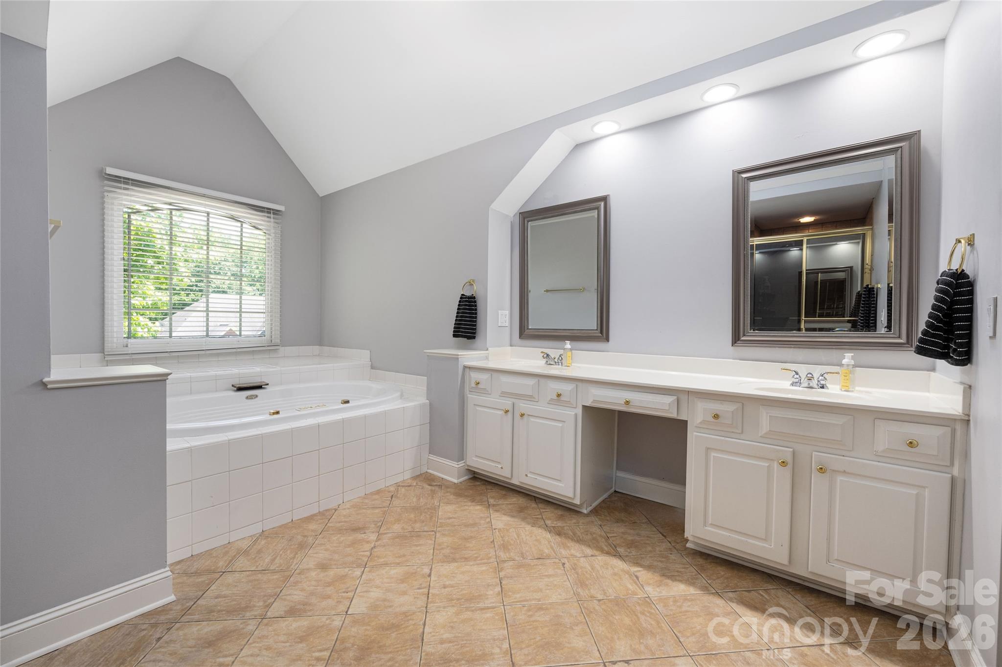 10025 Bayart Way — Huntersville