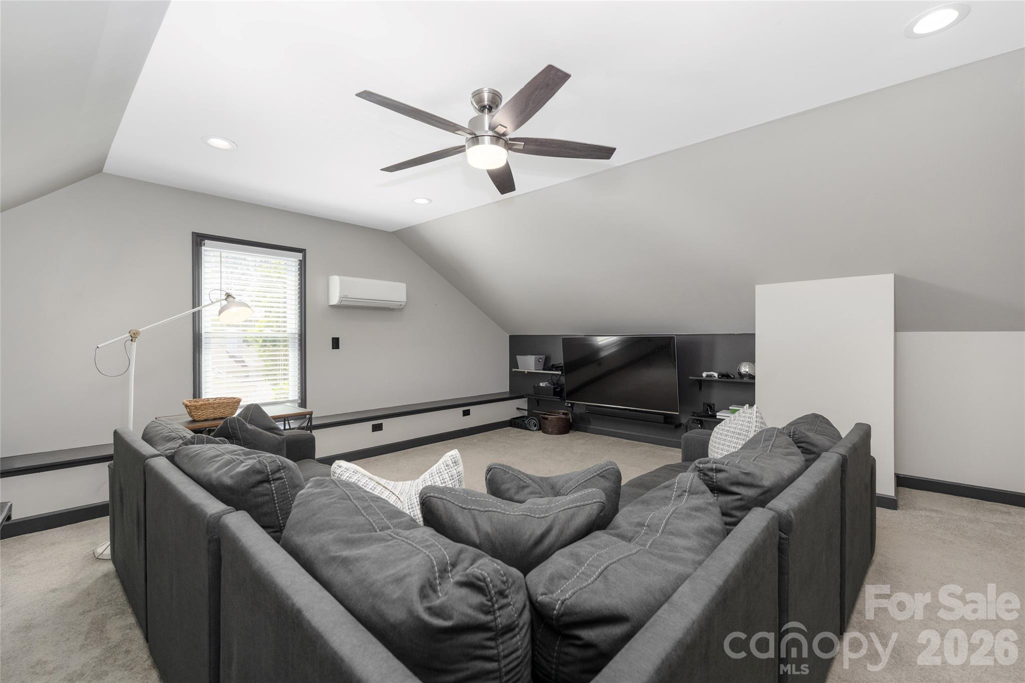 10025 Bayart Way — Huntersville