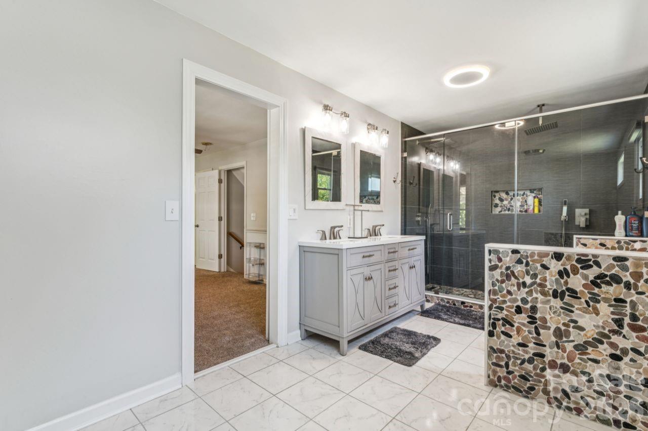 49571 Blackberry Road — Norwood