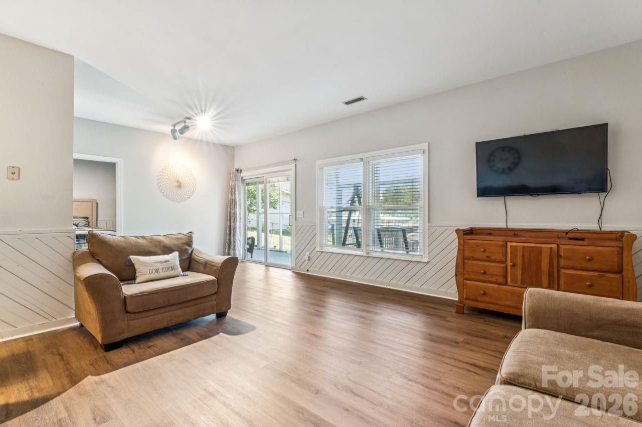 49571 Blackberry Road — Norwood