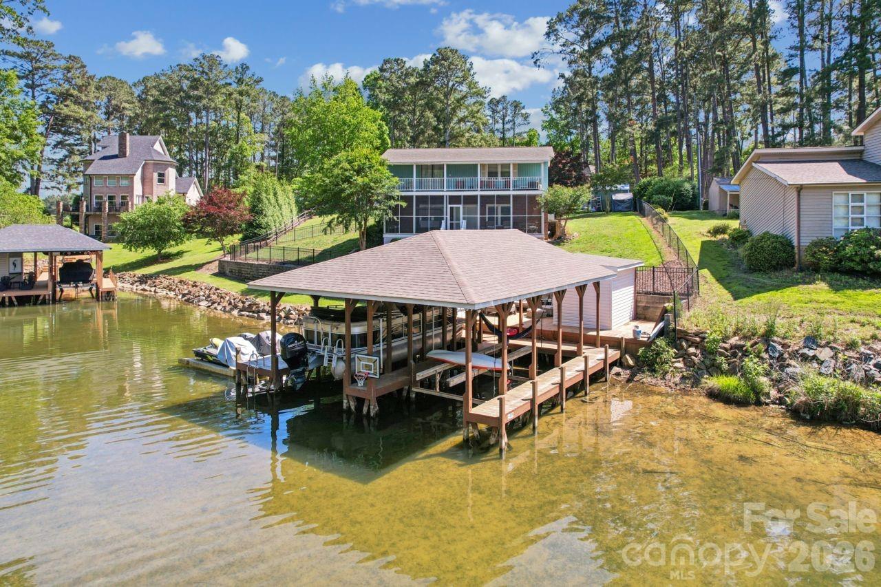 49571 Blackberry Road — Norwood