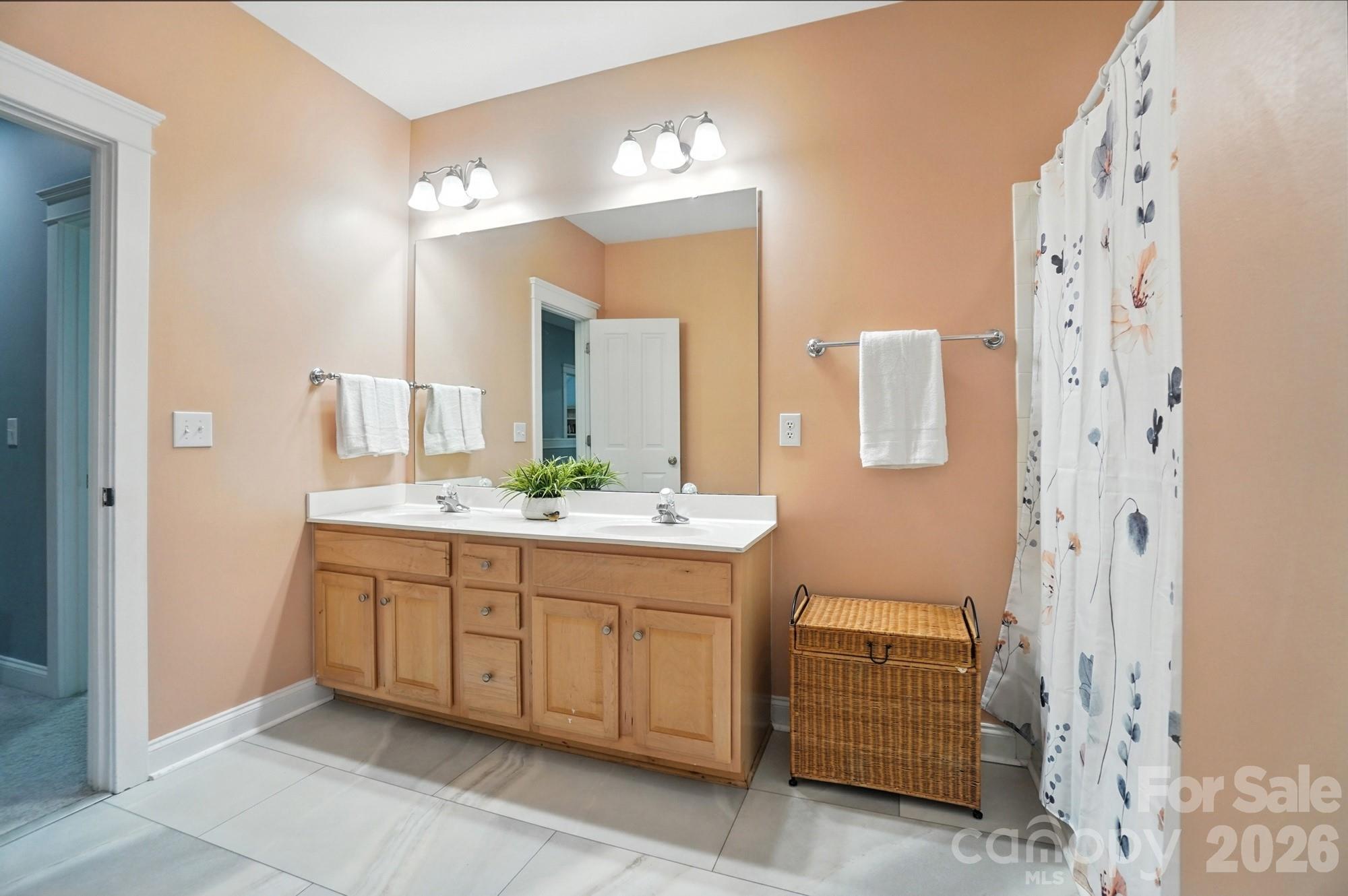 342 Shoreline Parkway — Tega Cay