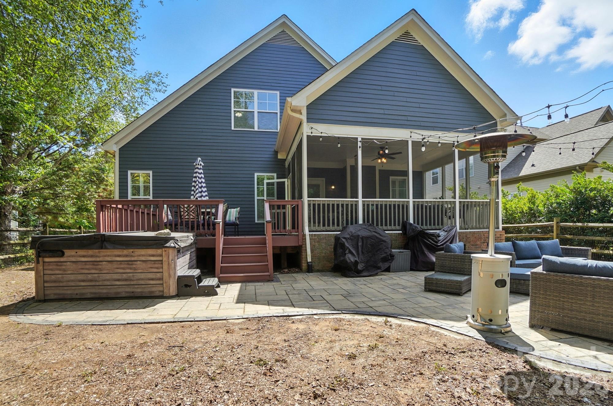 342 Shoreline Parkway — Tega Cay