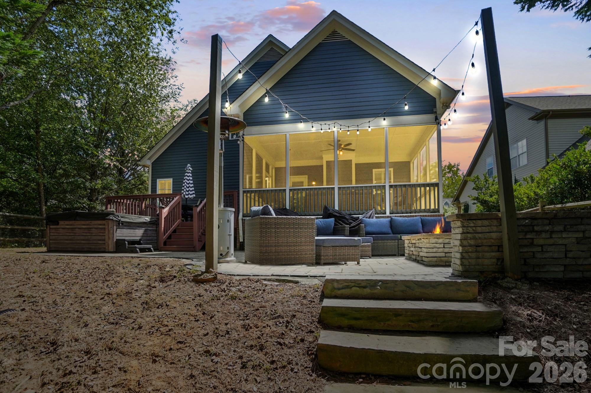 342 Shoreline Parkway — Tega Cay