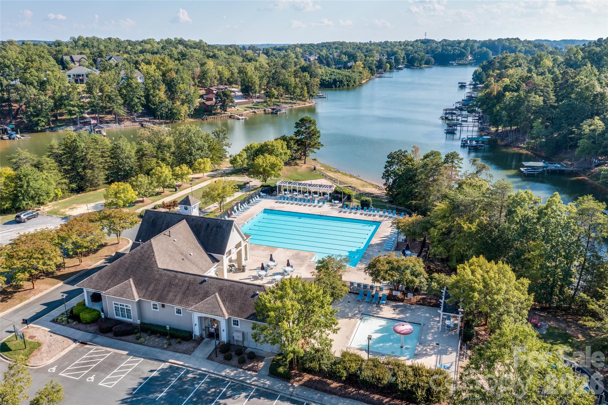 342 Shoreline Parkway — Tega Cay