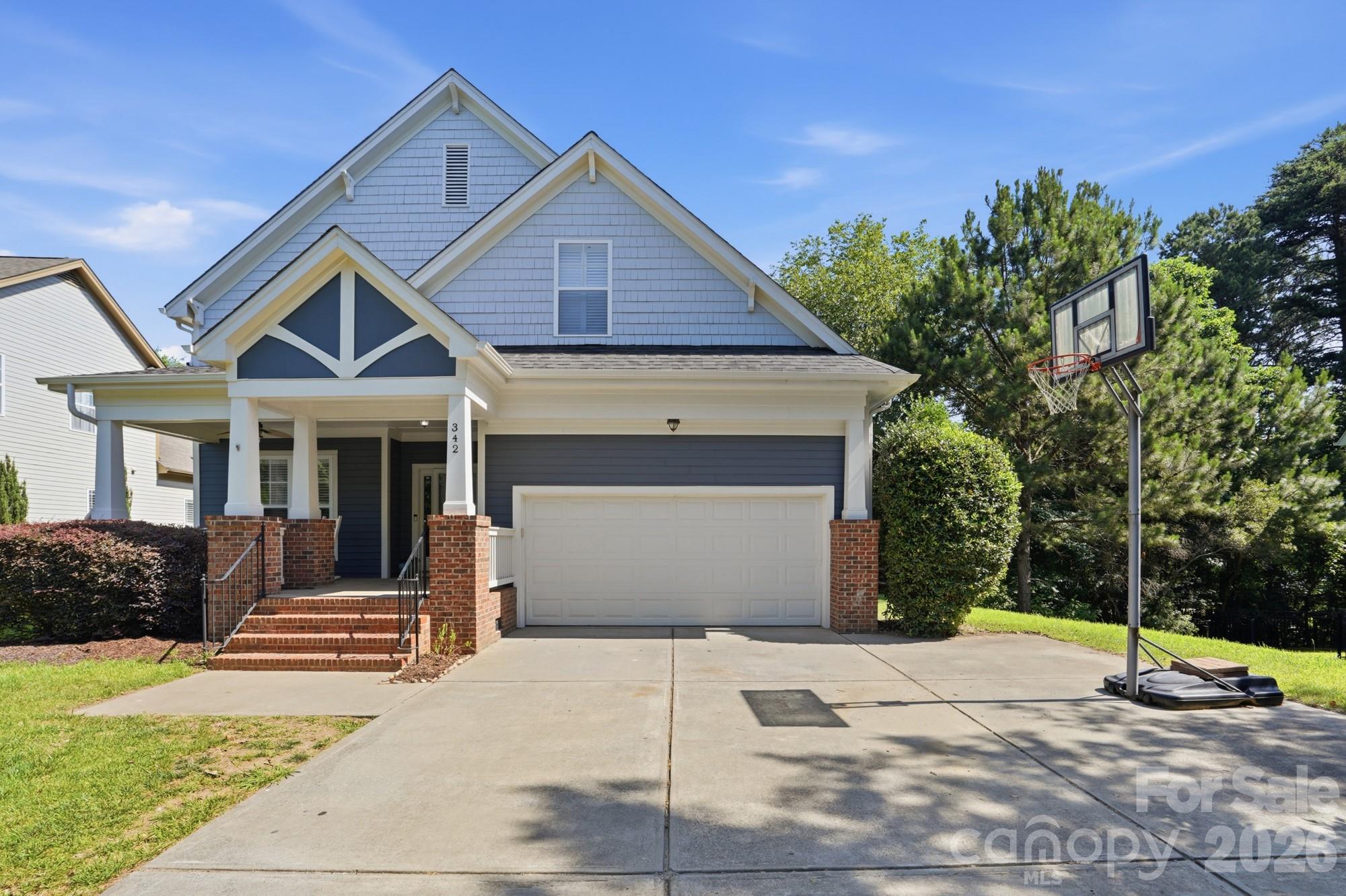 342 Shoreline Parkway — Tega Cay