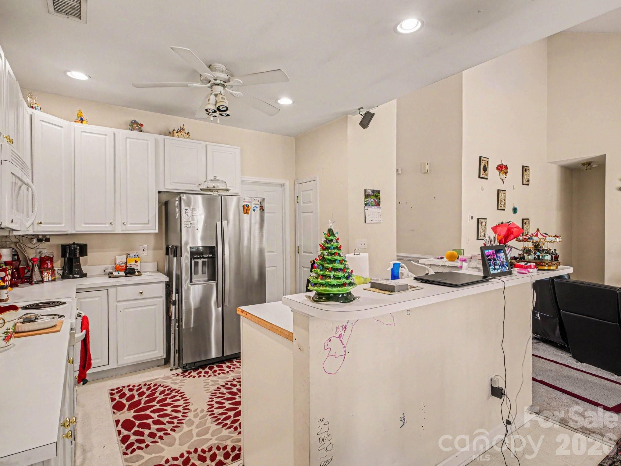 8800 Cavonnier Lane — Charlotte