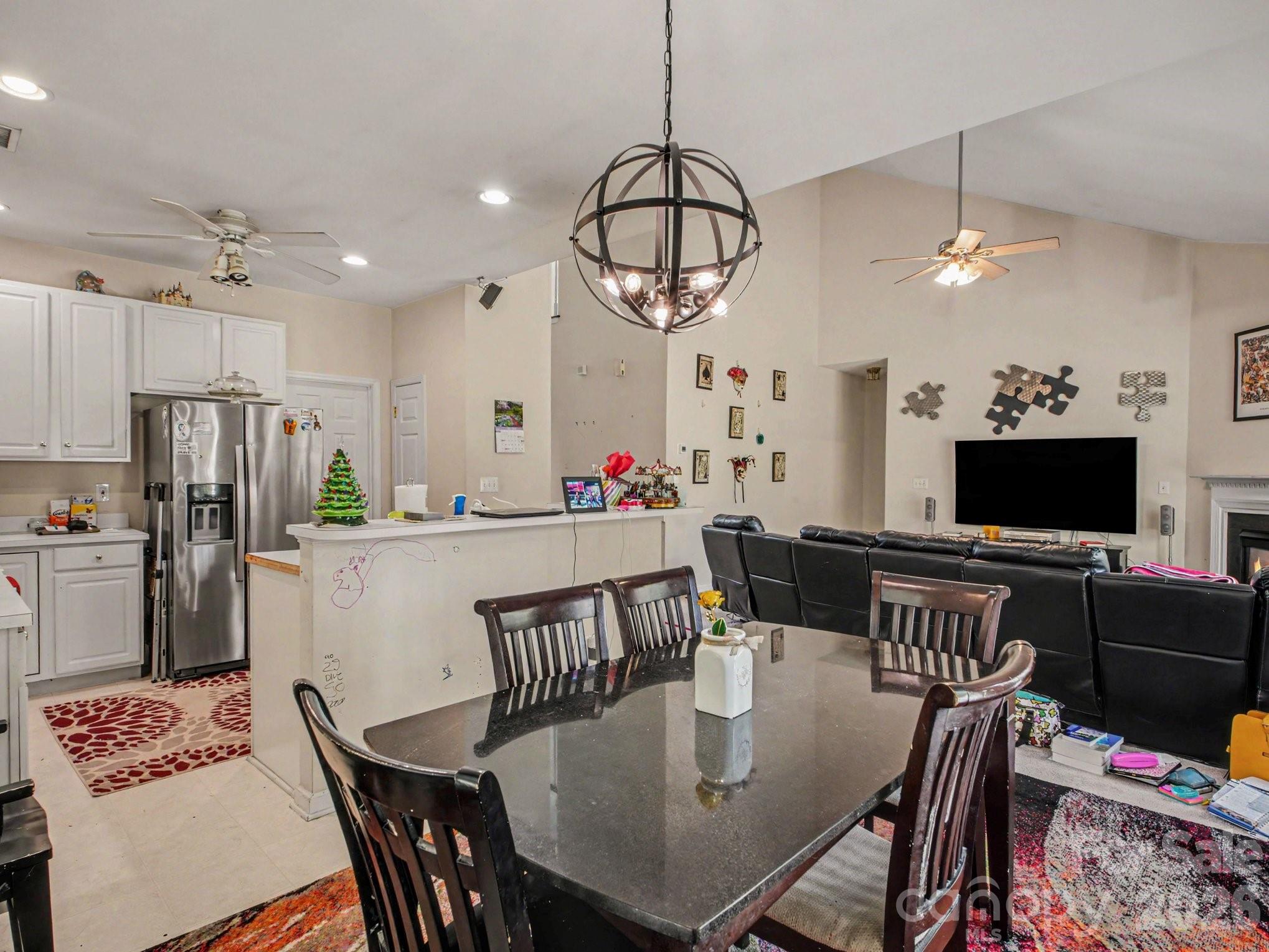 8800 Cavonnier Lane — Charlotte