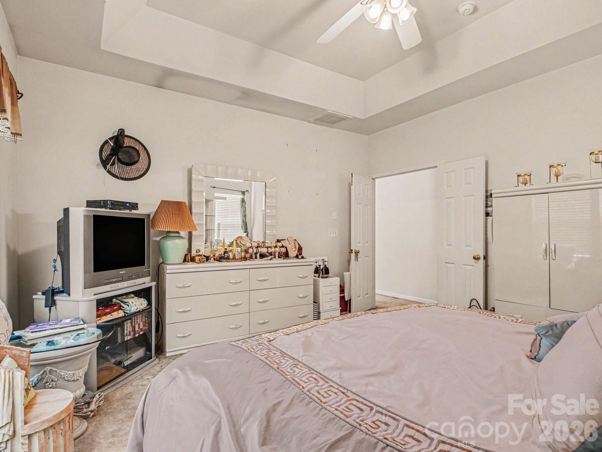 8800 Cavonnier Lane — Charlotte