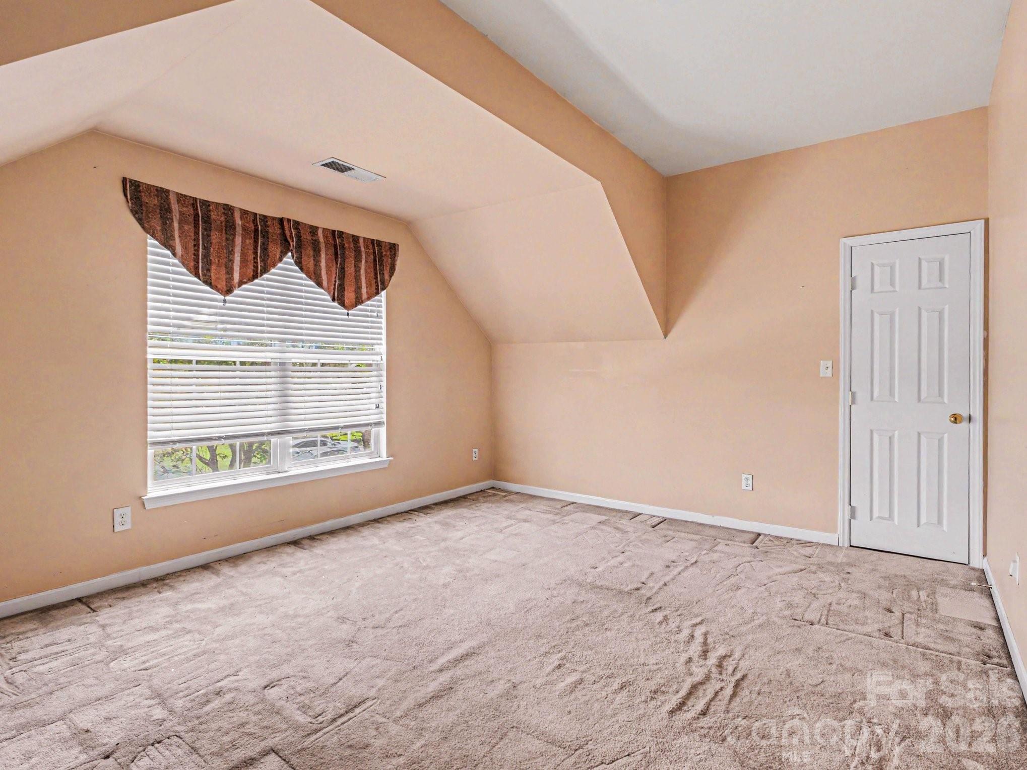 8800 Cavonnier Lane — Charlotte