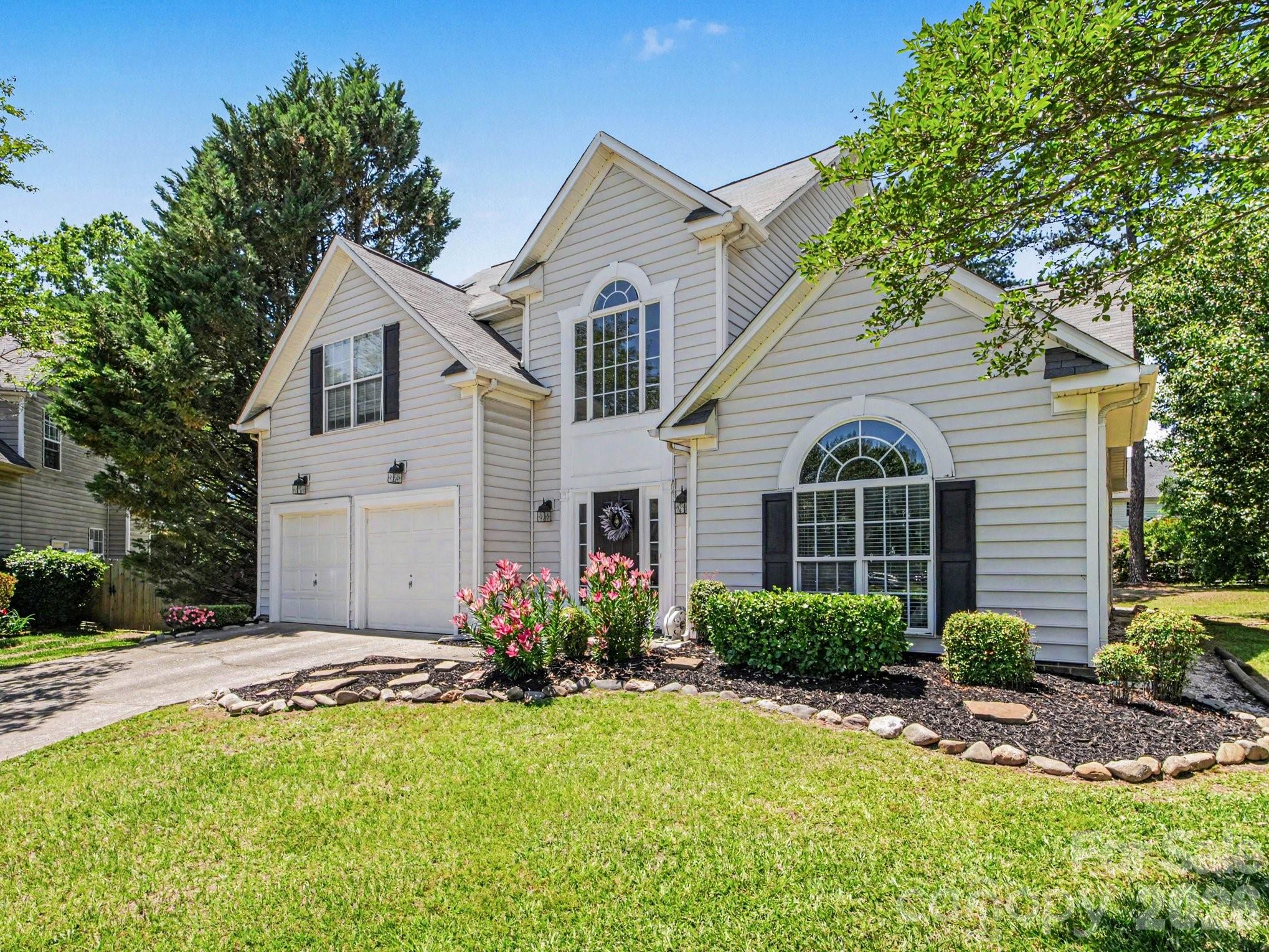 8800 Cavonnier Lane — Charlotte