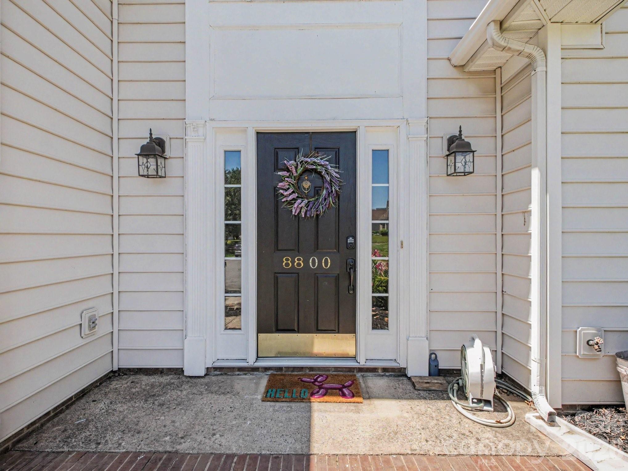 8800 Cavonnier Lane — Charlotte