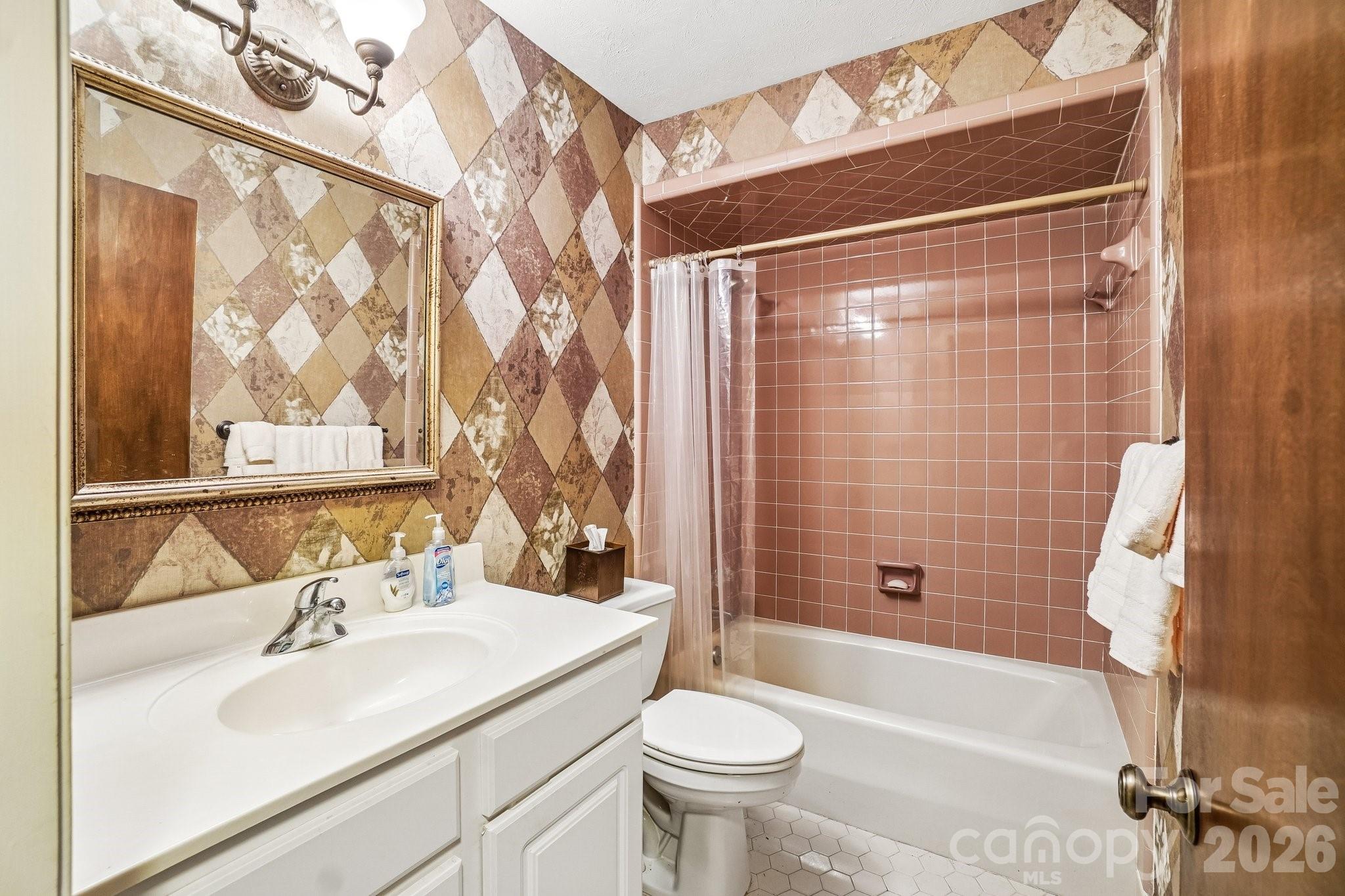 3 Greenbriar Woods Circle — Etowah