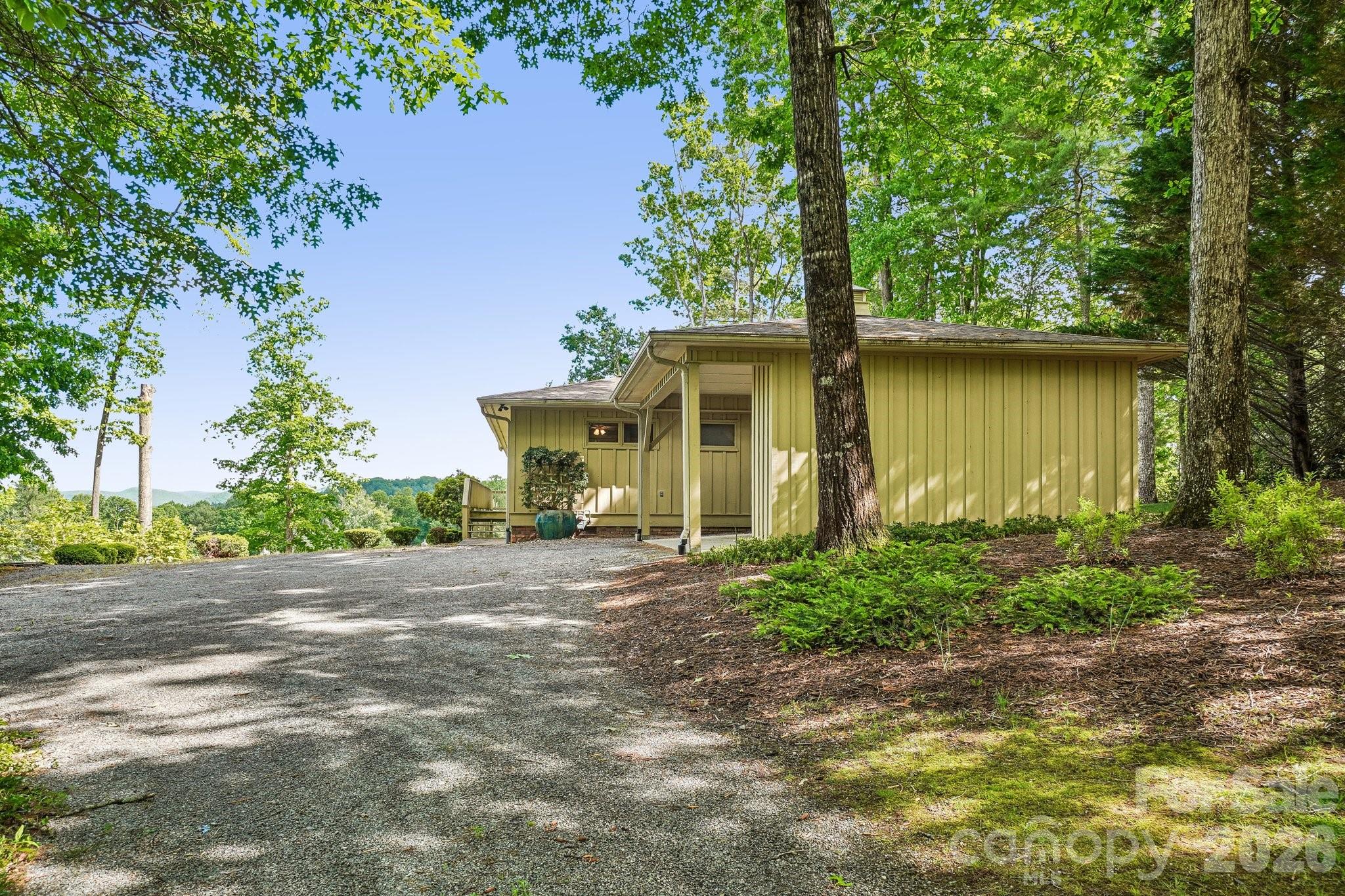 3 Greenbriar Woods Circle — Etowah