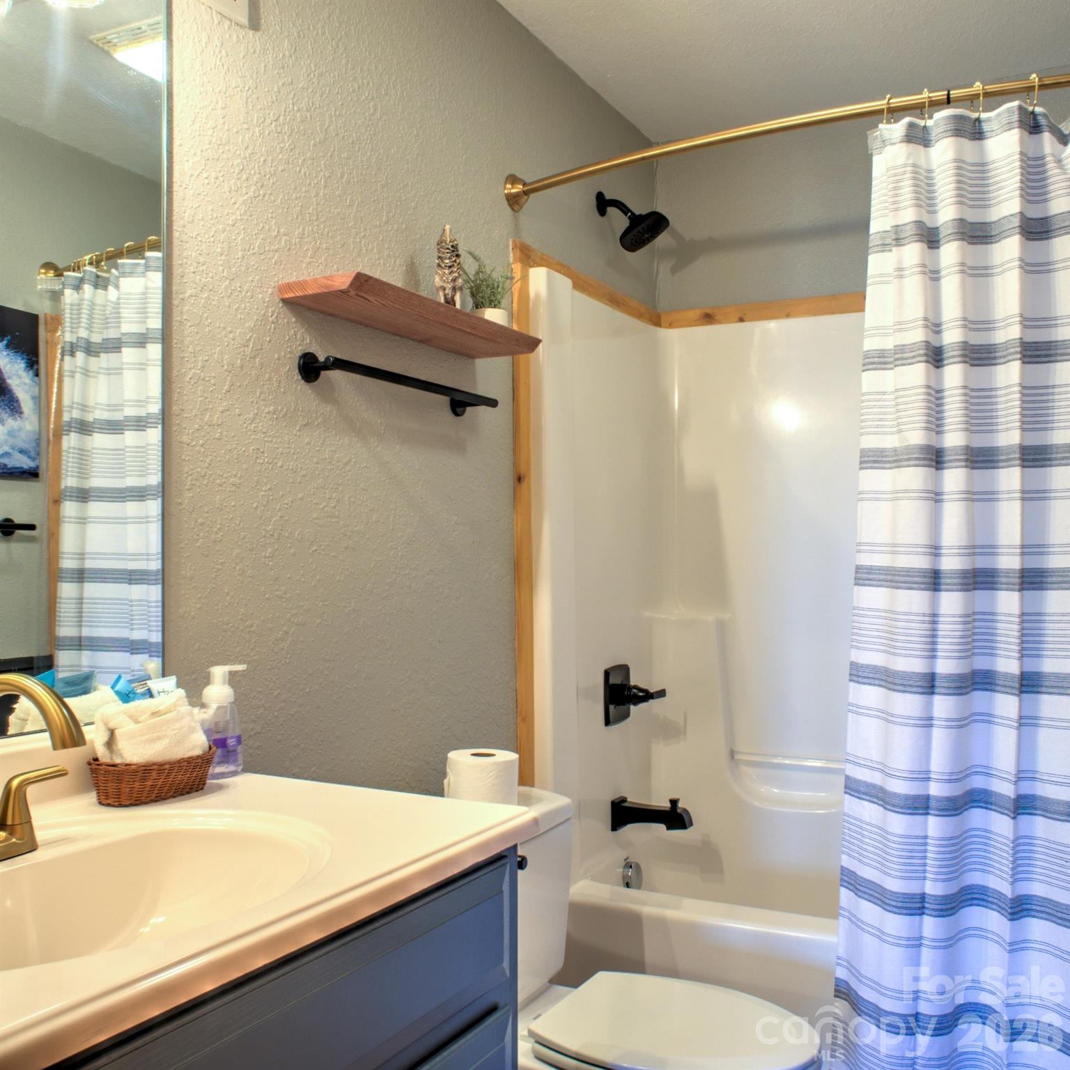 181 Scenic Wolf Drive — Mars Hill