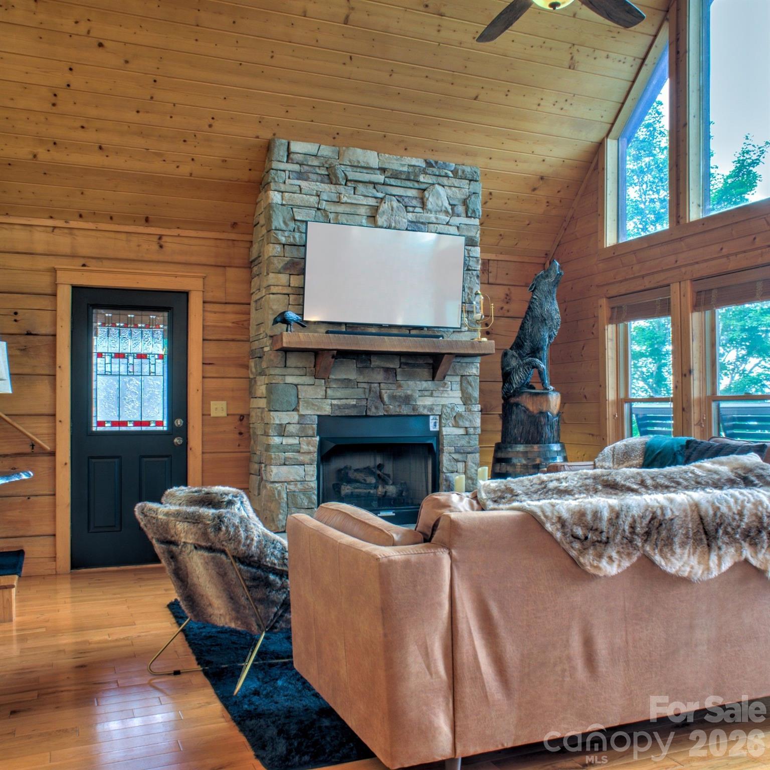 181 Scenic Wolf Drive — Mars Hill