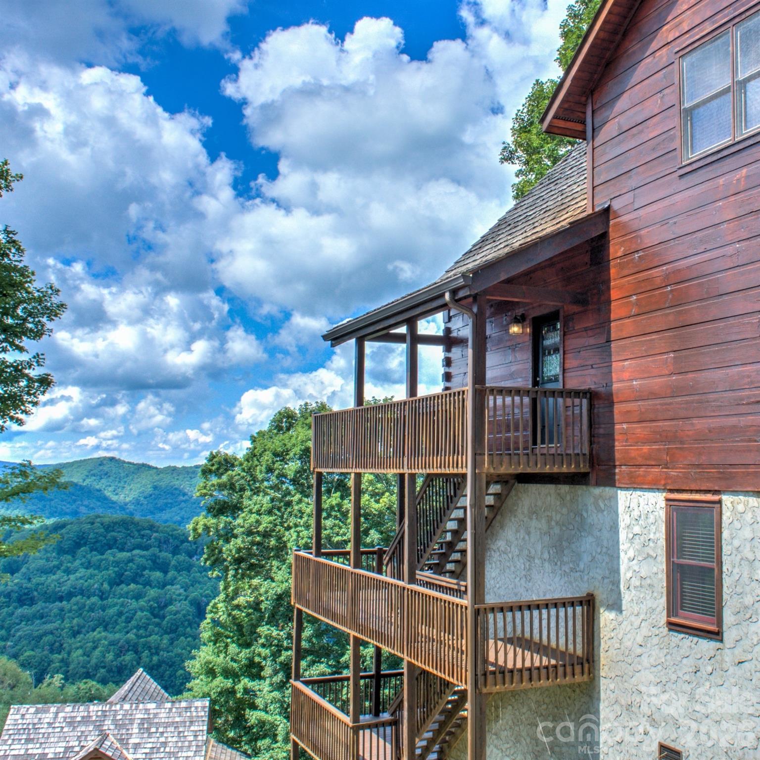 181 Scenic Wolf Drive — Mars Hill