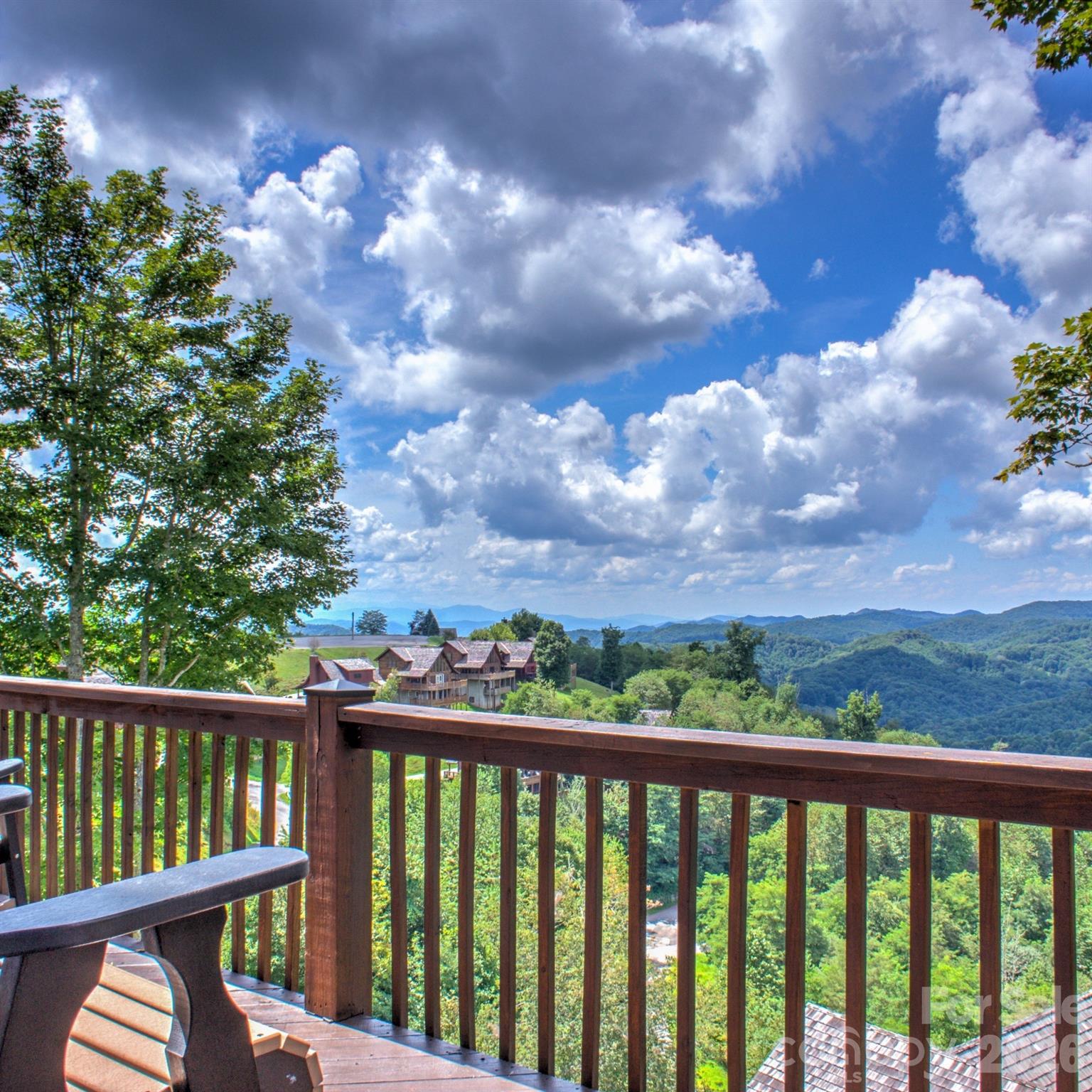 181 Scenic Wolf Drive — Mars Hill