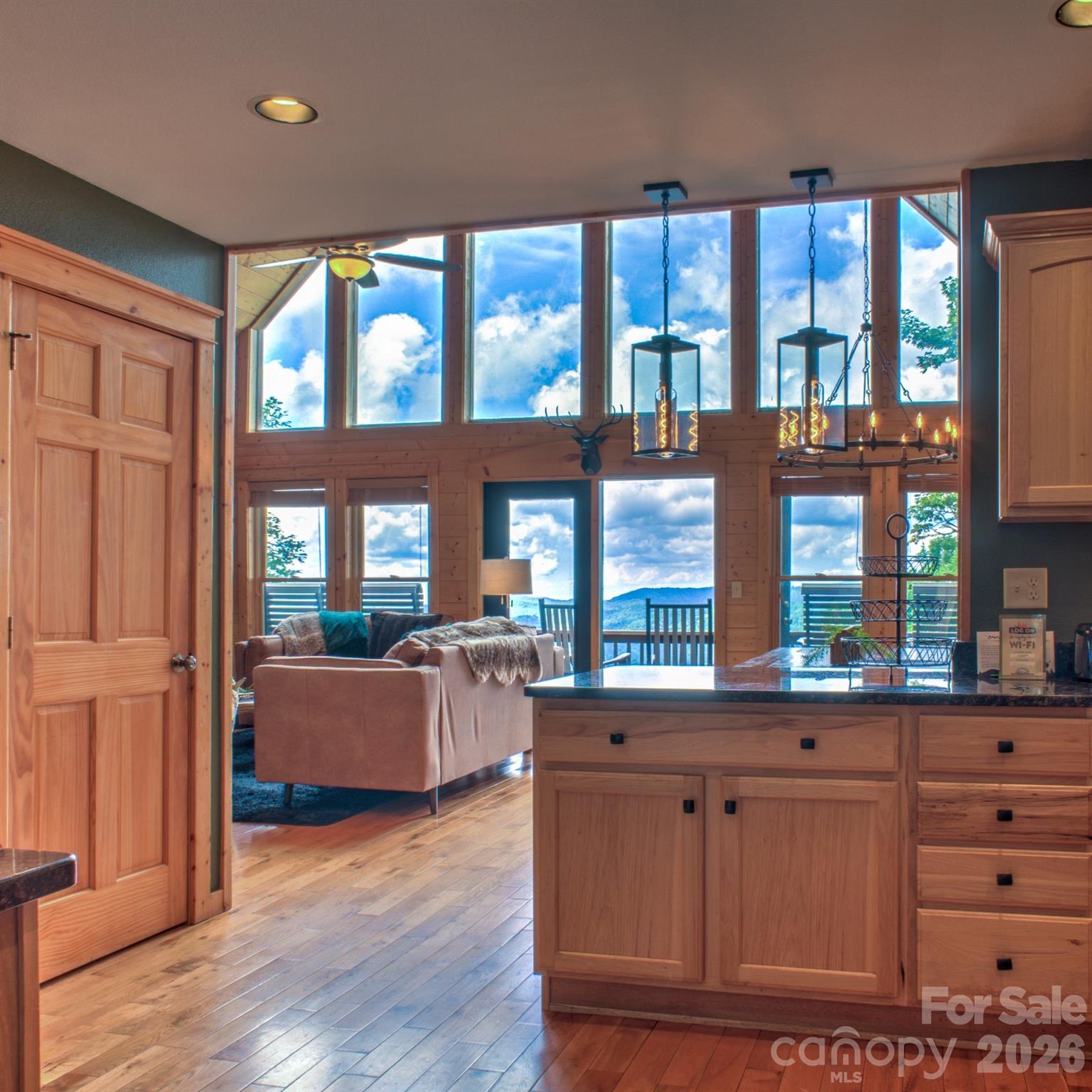 181 Scenic Wolf Drive — Mars Hill