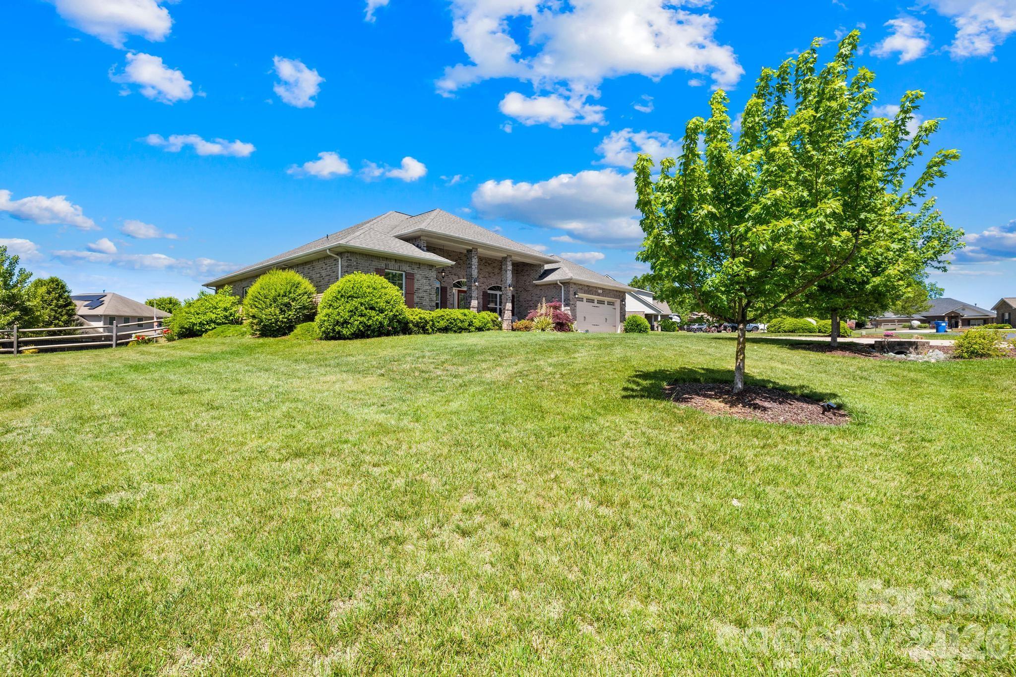126 Tall Fern Loop — Mooresville