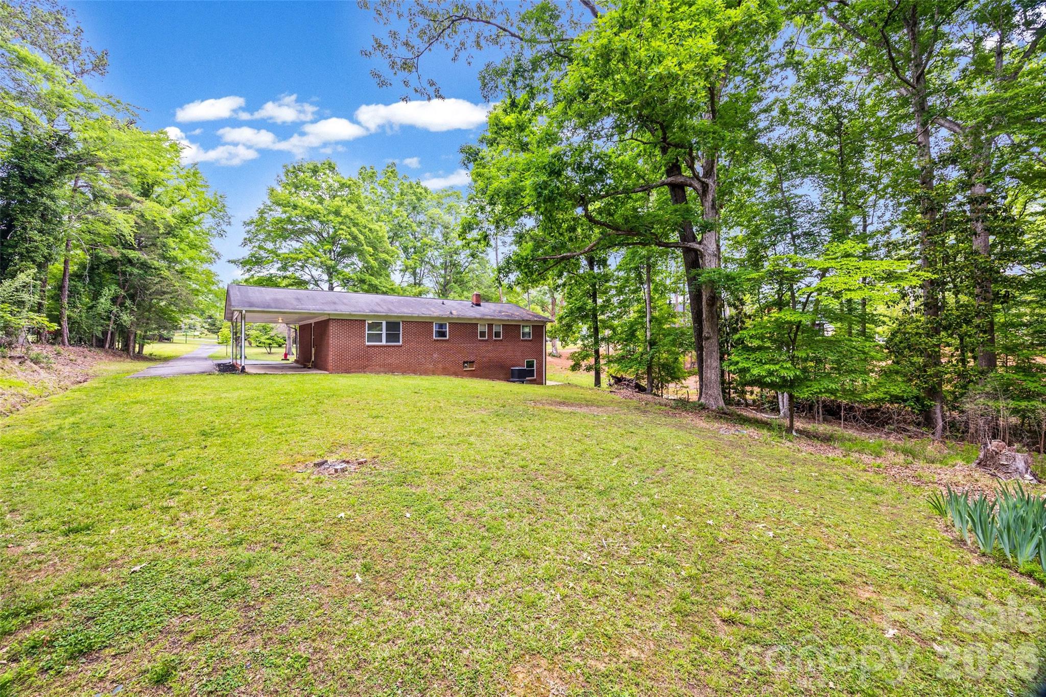 2380 Dixon Road — Belmont