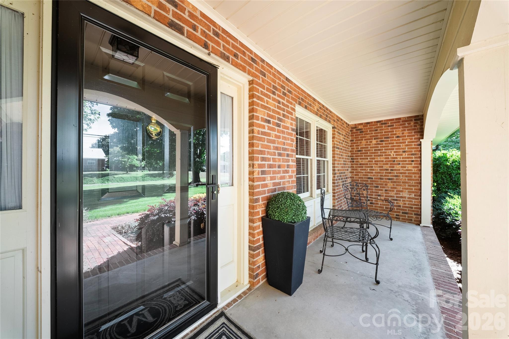 27211 Hedge Road — Albemarle