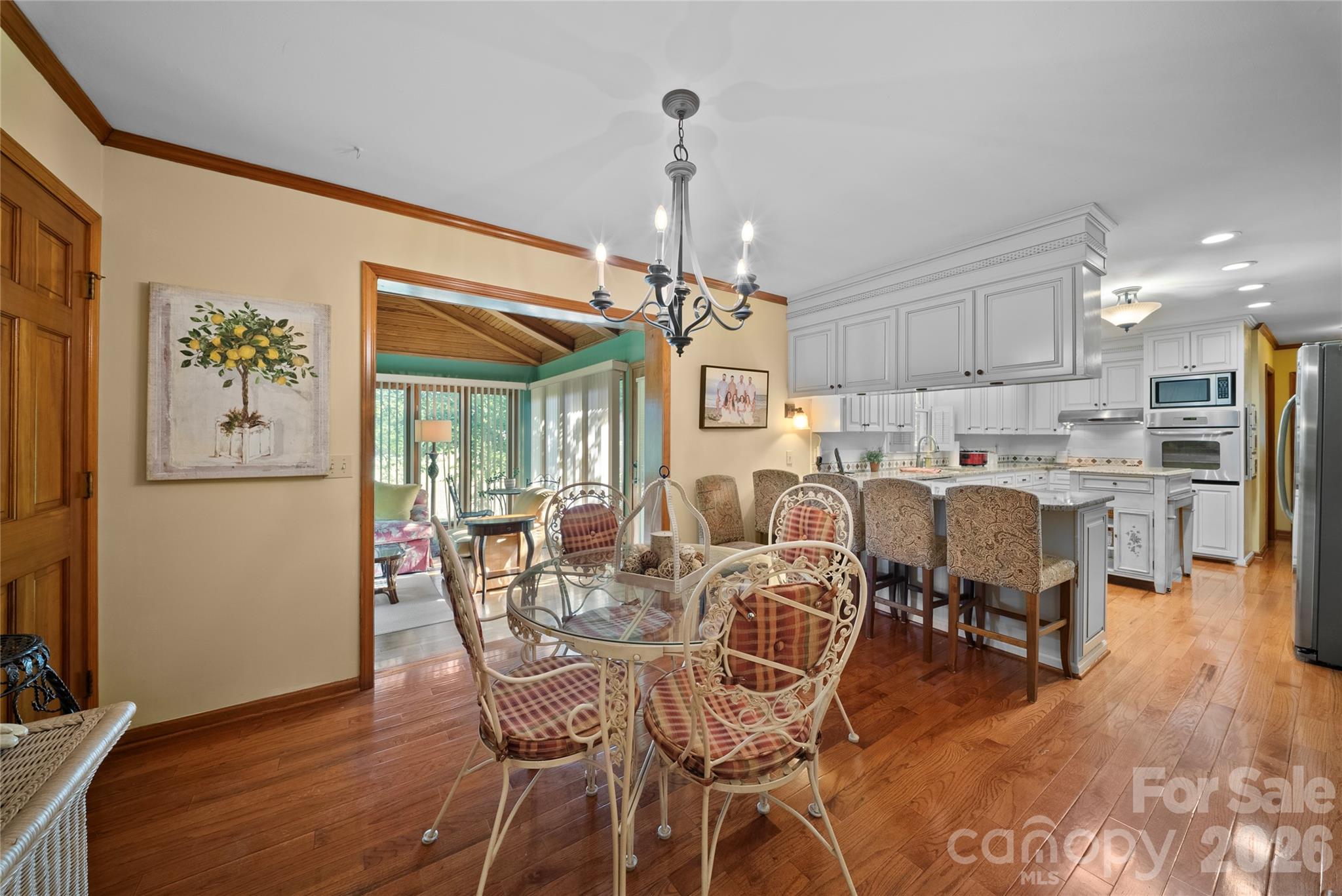27211 Hedge Road — Albemarle