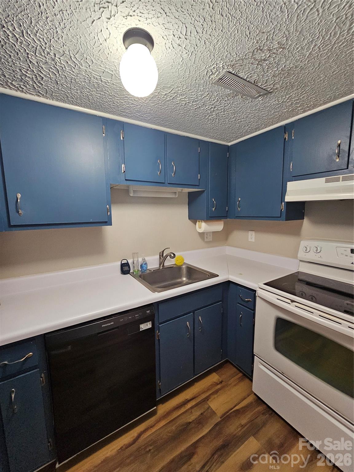 1050 21st Avenue NW #64 — Hickory