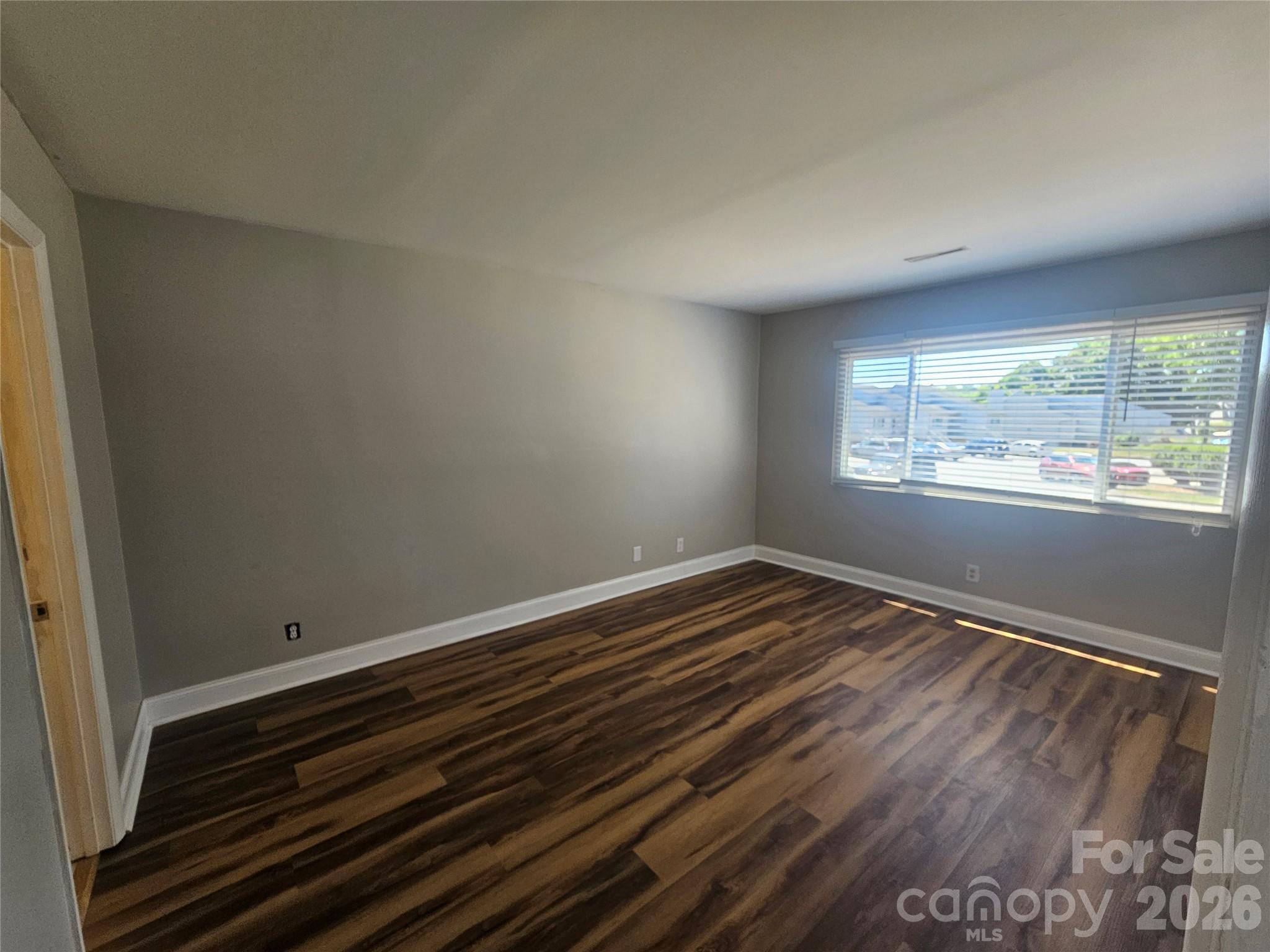 1050 21st Avenue NW #64 — Hickory