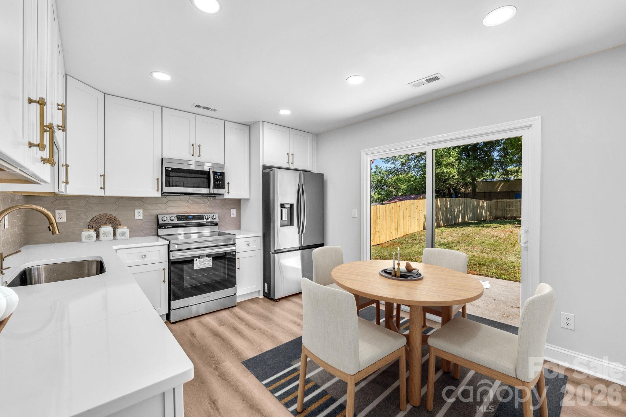 1426 Fontana Avenue — Charlotte