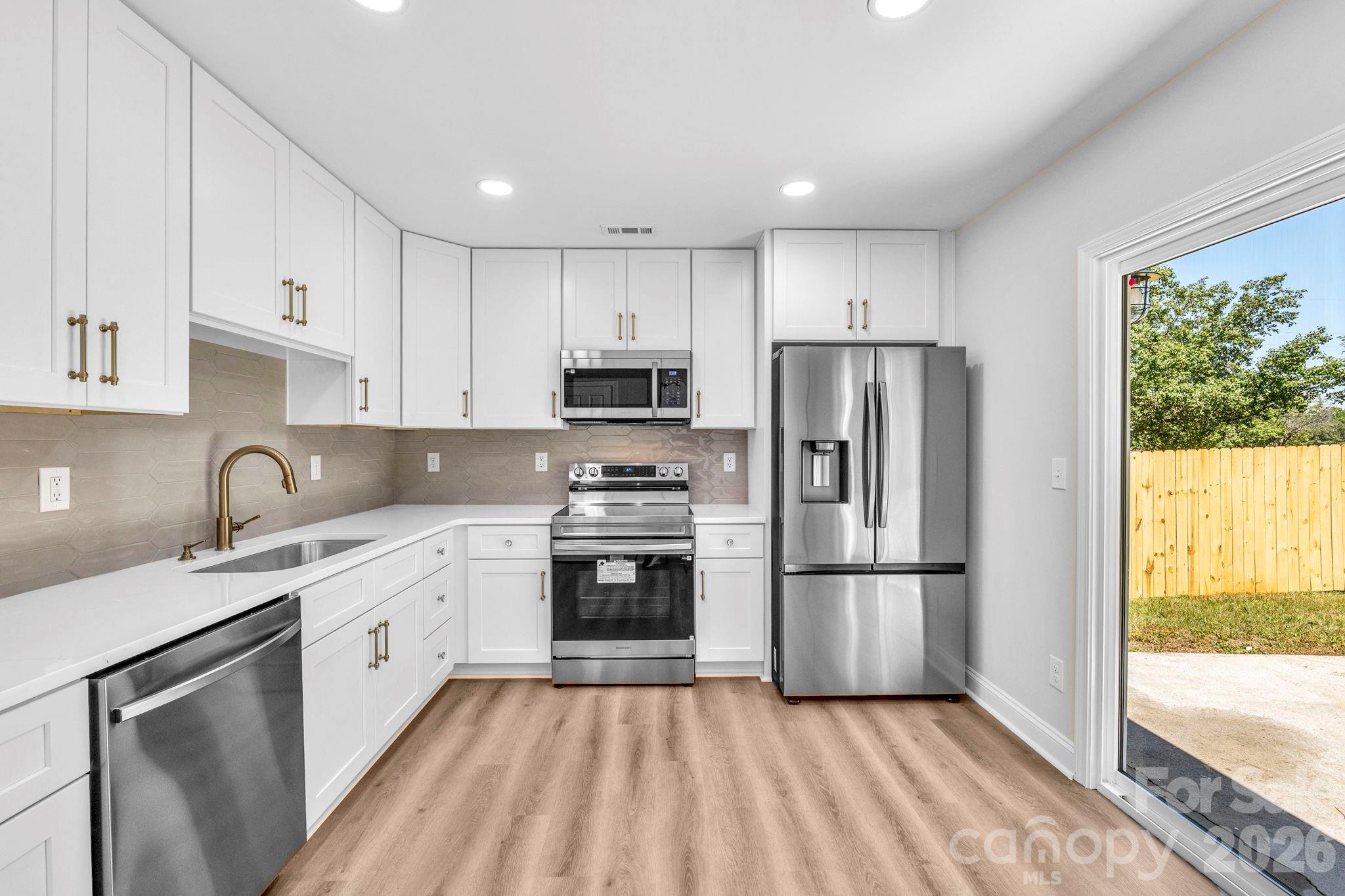 1426 Fontana Avenue — Charlotte