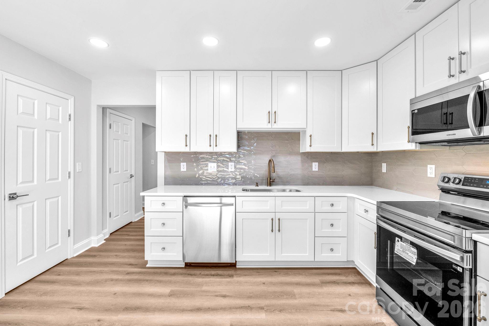 1426 Fontana Avenue — Charlotte