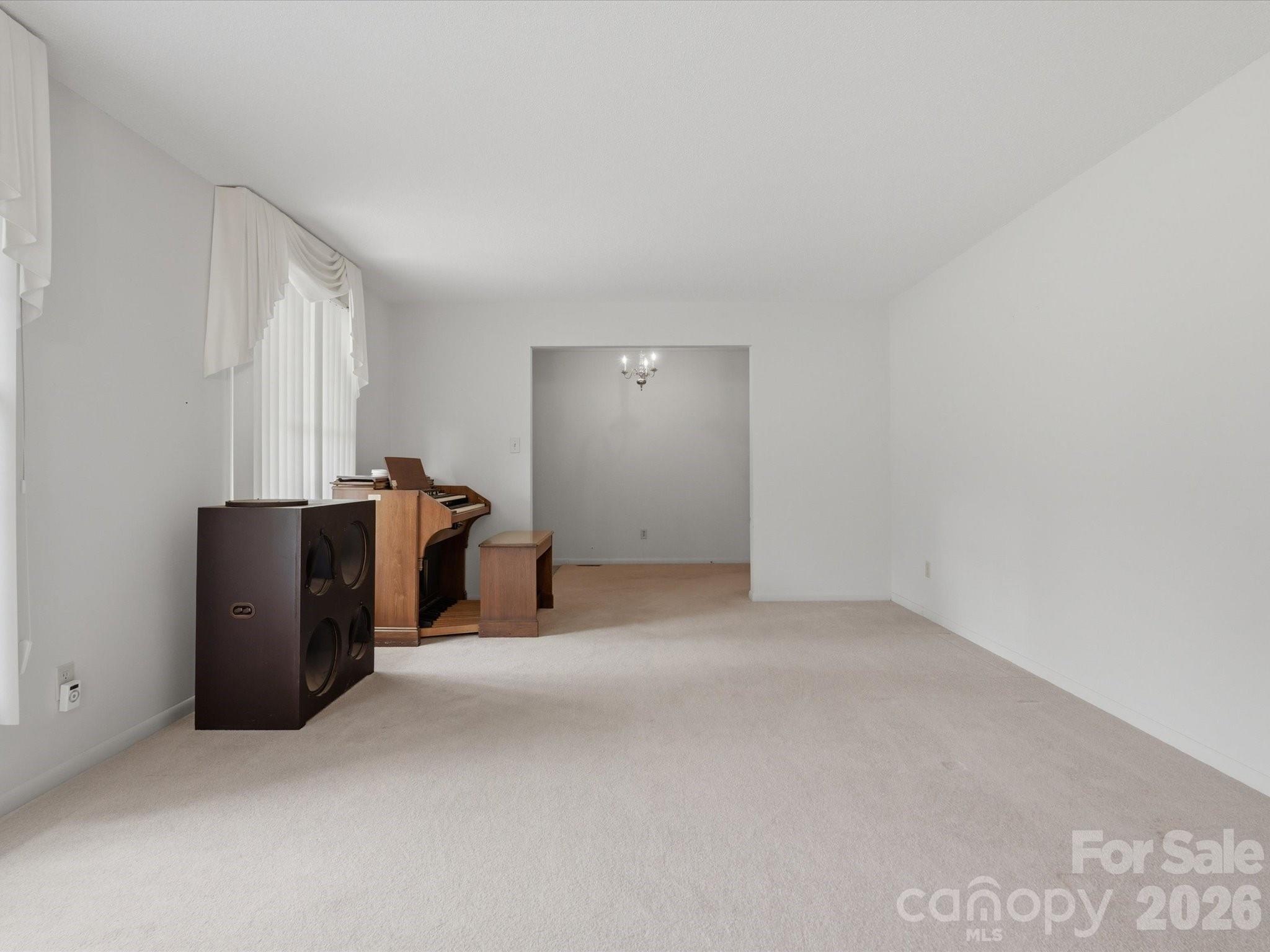 351 S Highway 200 Highway — Stanfield