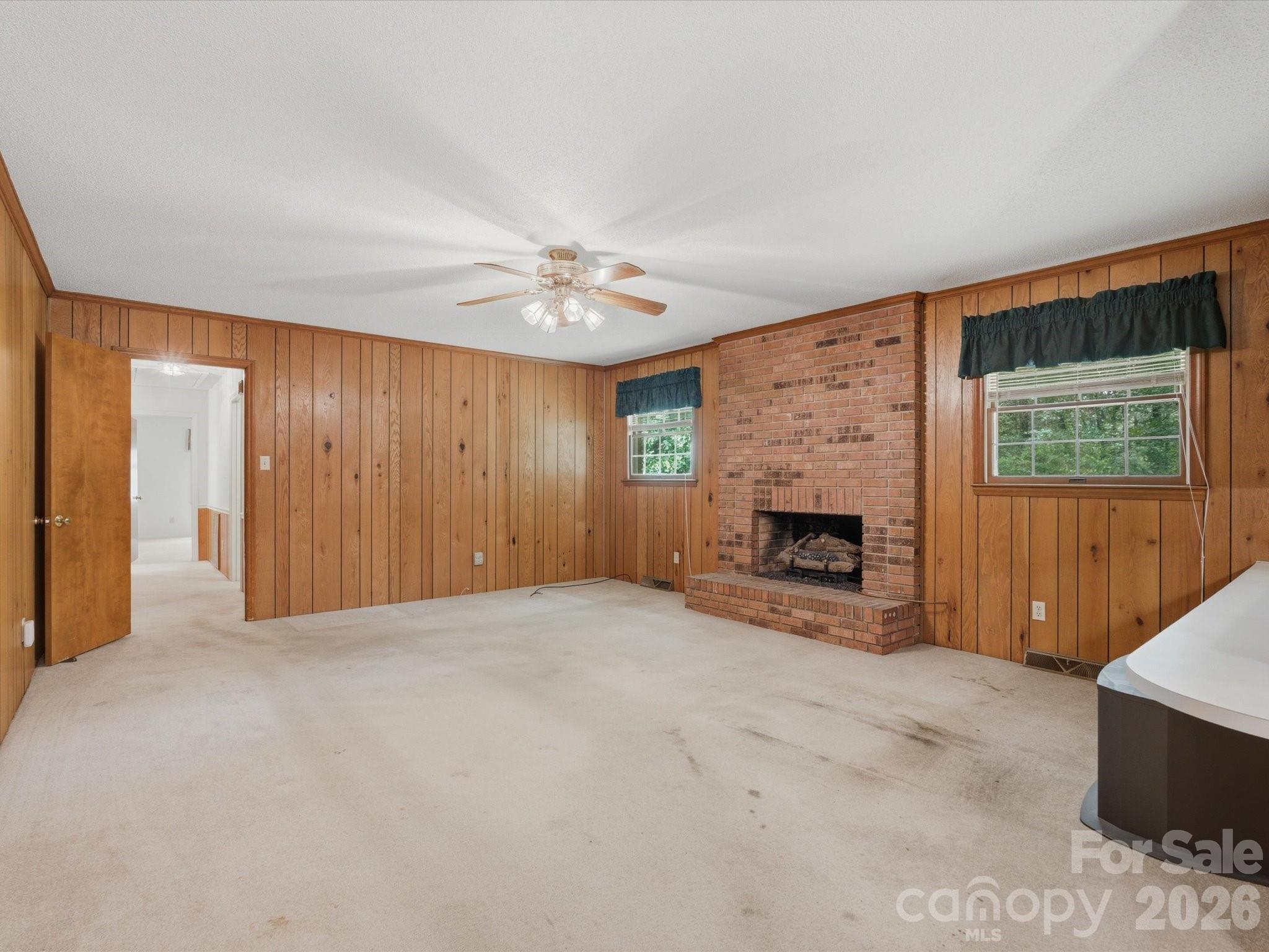 351 S Highway 200 Highway — Stanfield