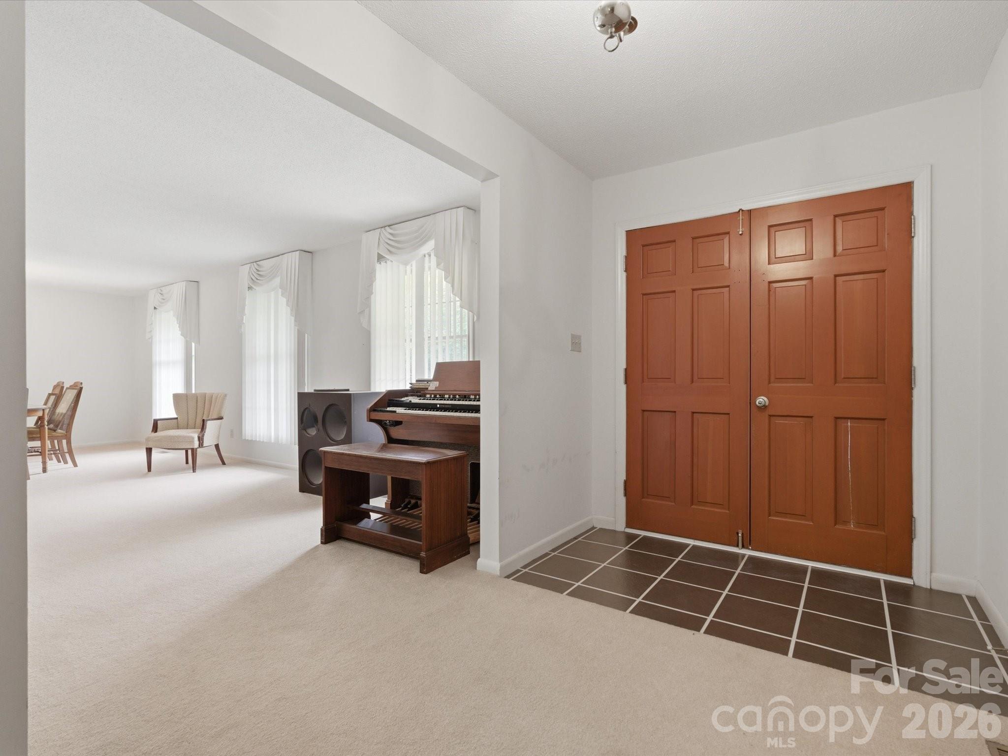 351 S Highway 200 Highway — Stanfield