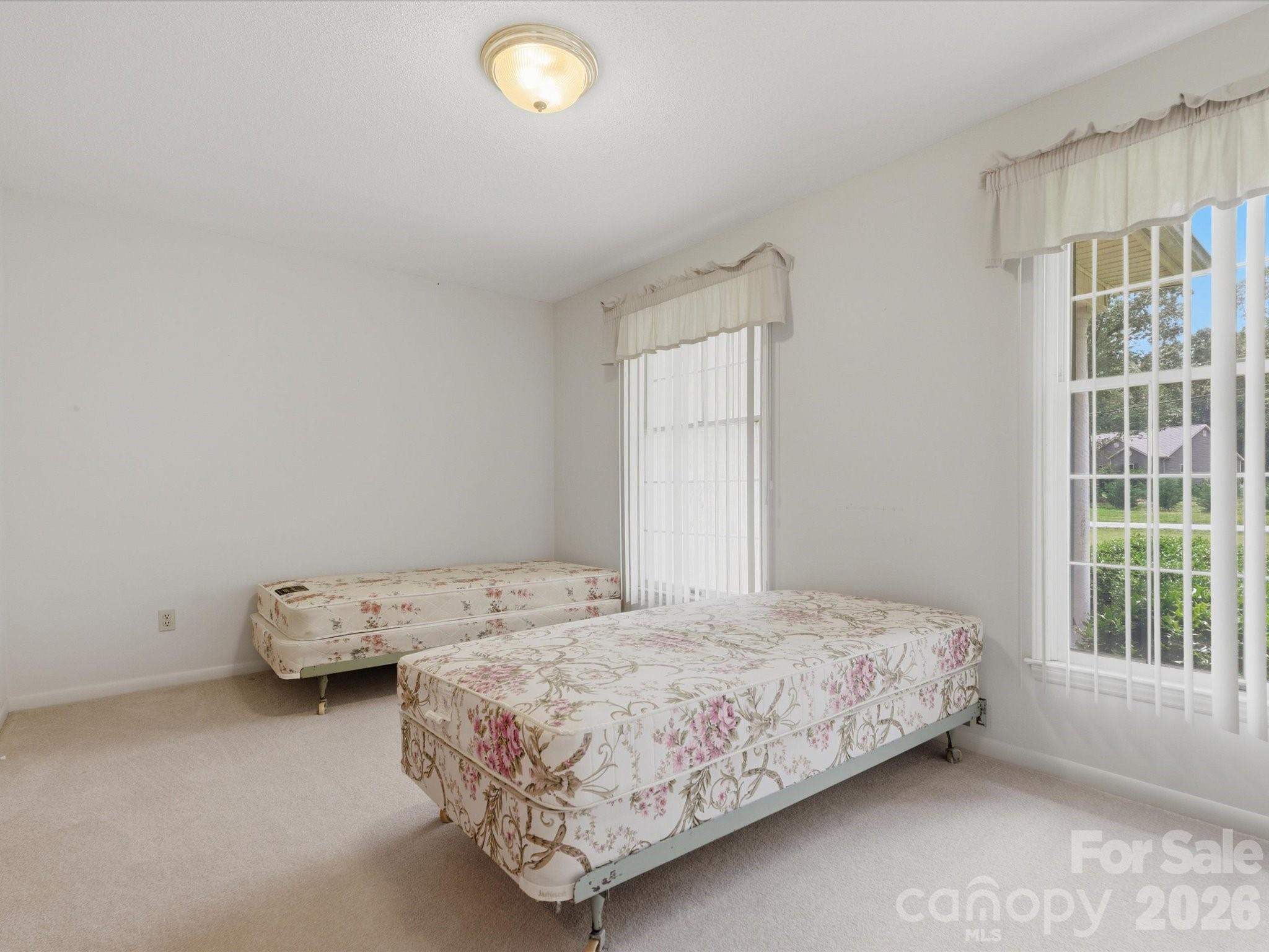 351 S Highway 200 Highway — Stanfield