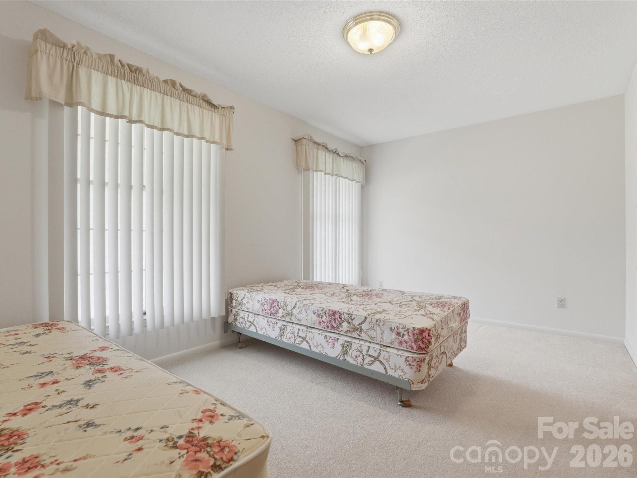 351 S Highway 200 Highway — Stanfield
