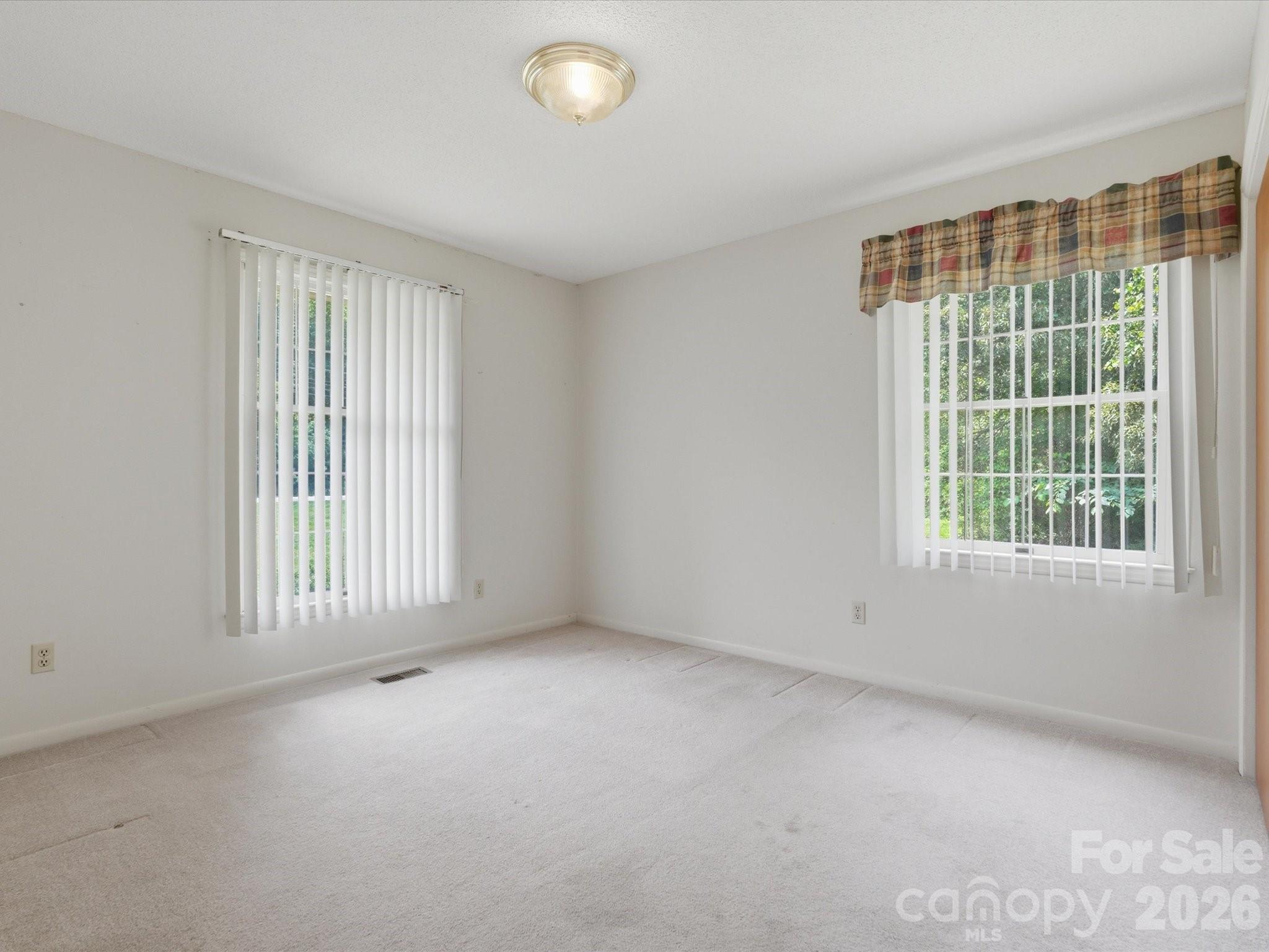 351 S Highway 200 Highway — Stanfield