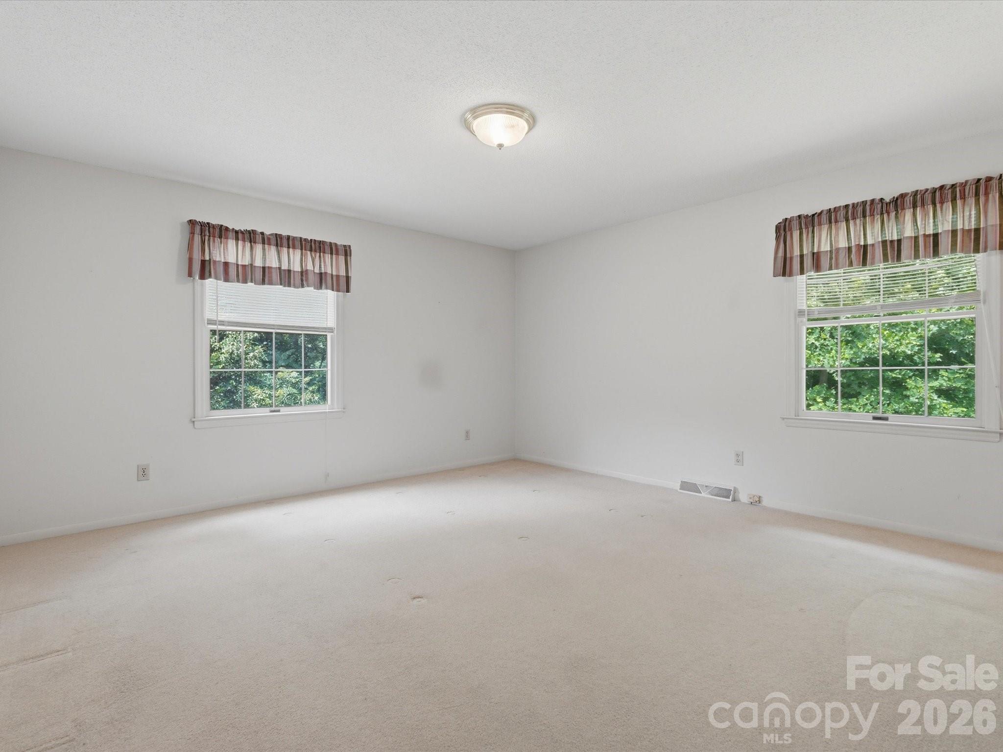 351 S Highway 200 Highway — Stanfield