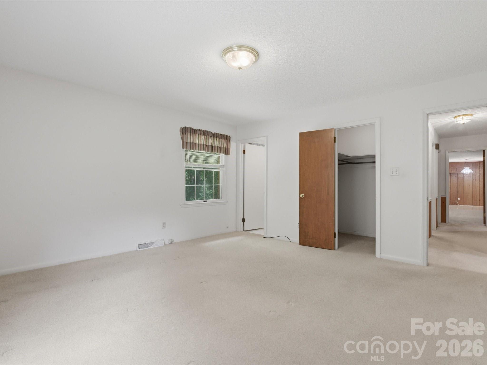 351 S Highway 200 Highway — Stanfield