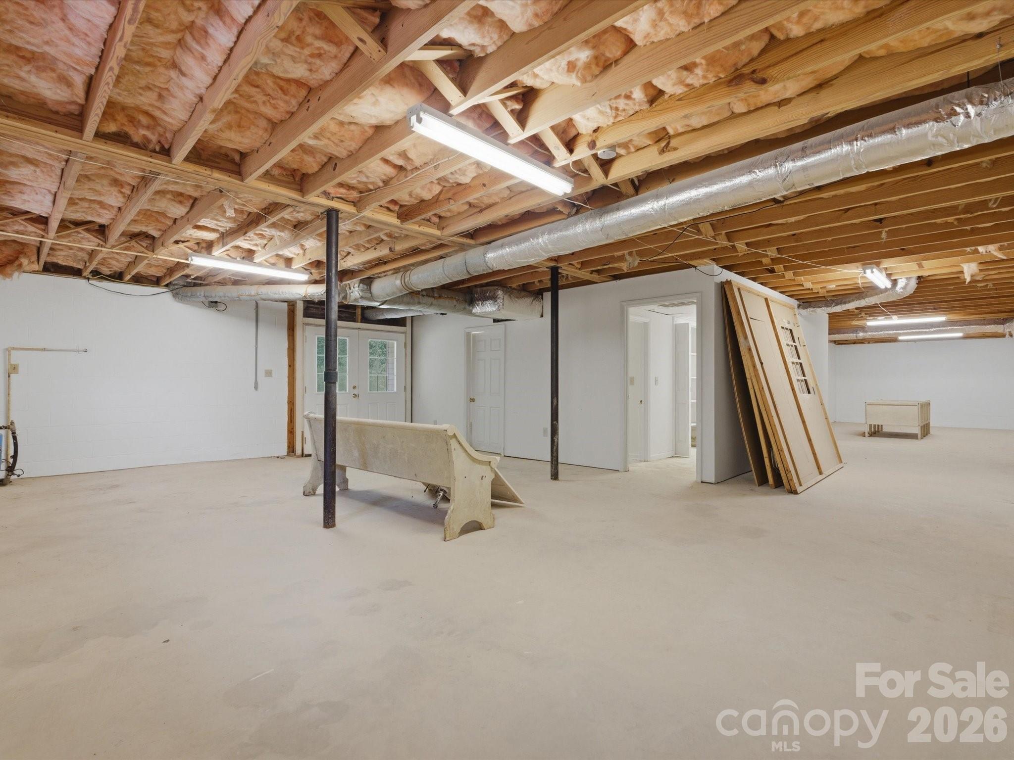 351 S Highway 200 Highway — Stanfield