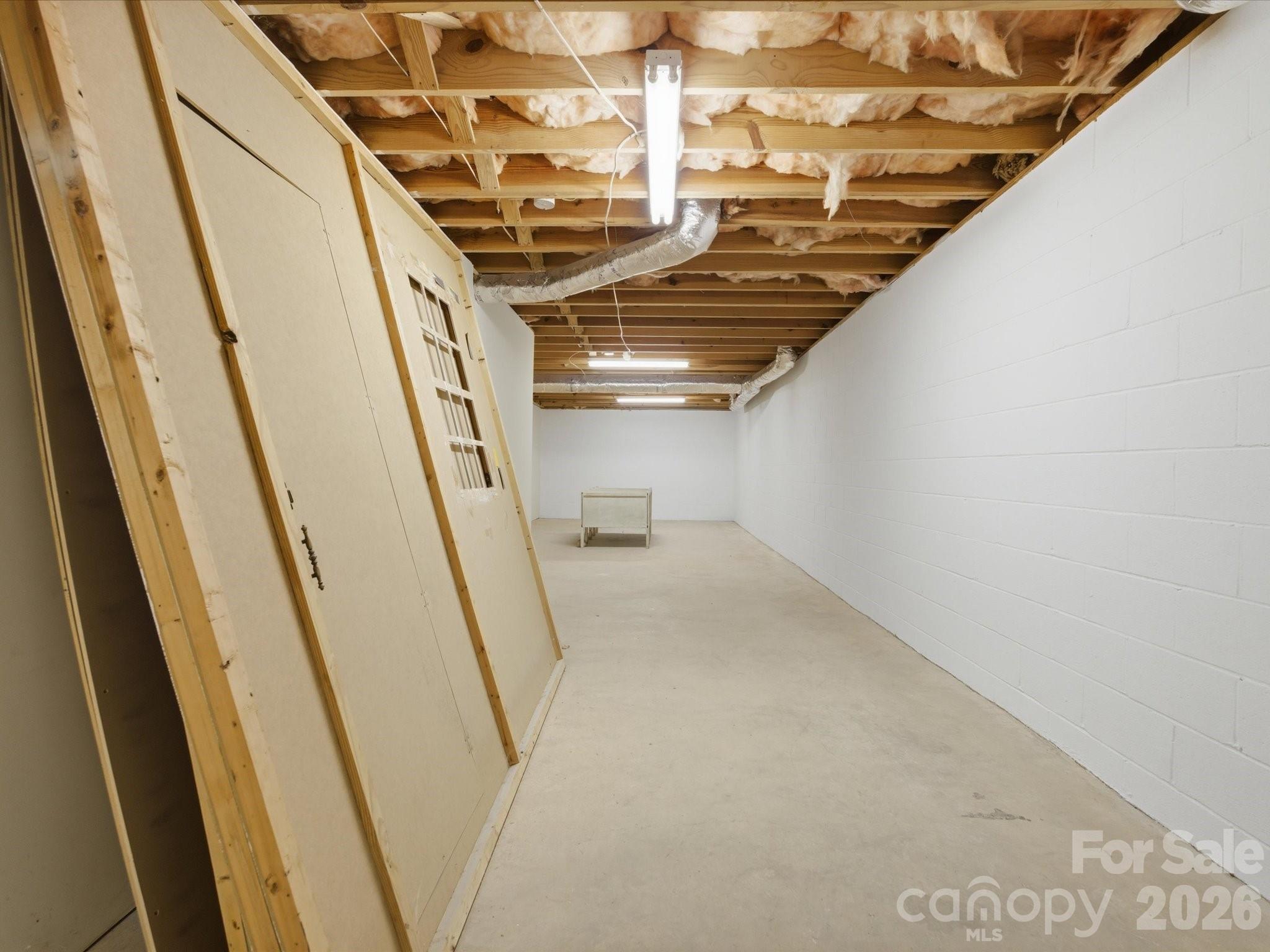 351 S Highway 200 Highway — Stanfield