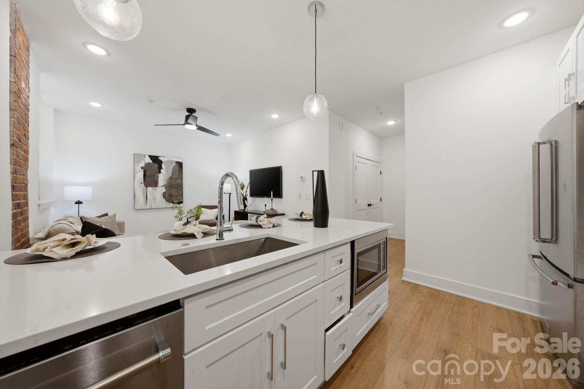 201 Grandin Road #9 — Charlotte