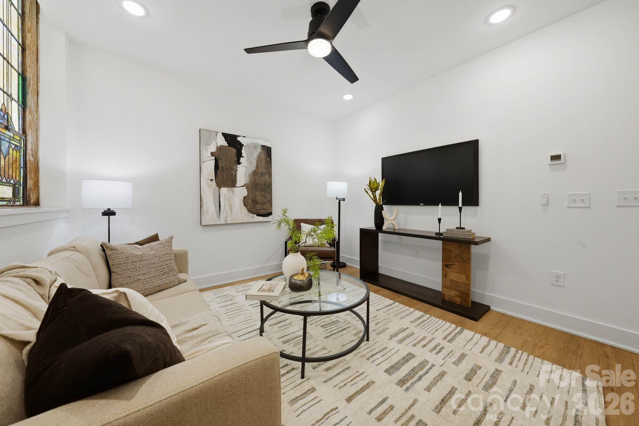 201 Grandin Road #9 — Charlotte